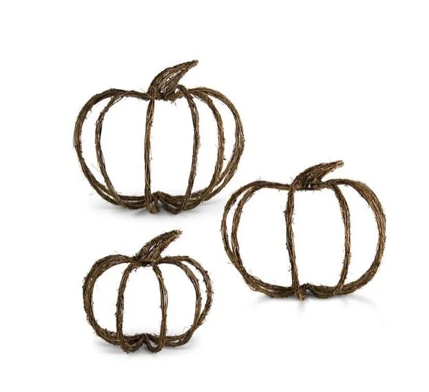 Flash Sale! Our grapevine hanging wall pumpkins are 50% off this weekend only! We have 2 large, 1 medium, and 1 small available—grab yours before they’re gone!
#flashsale #sale #giftshop #holidayboutique #falldecor