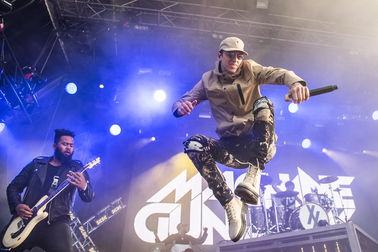 MachineGunKelly-3.jpg