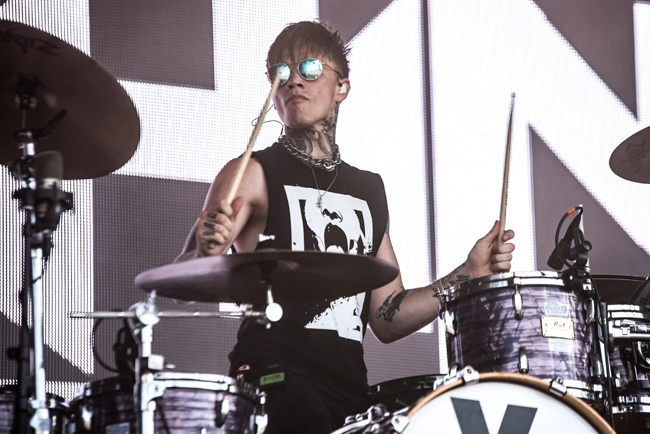 MachineGunKelly-2.jpg