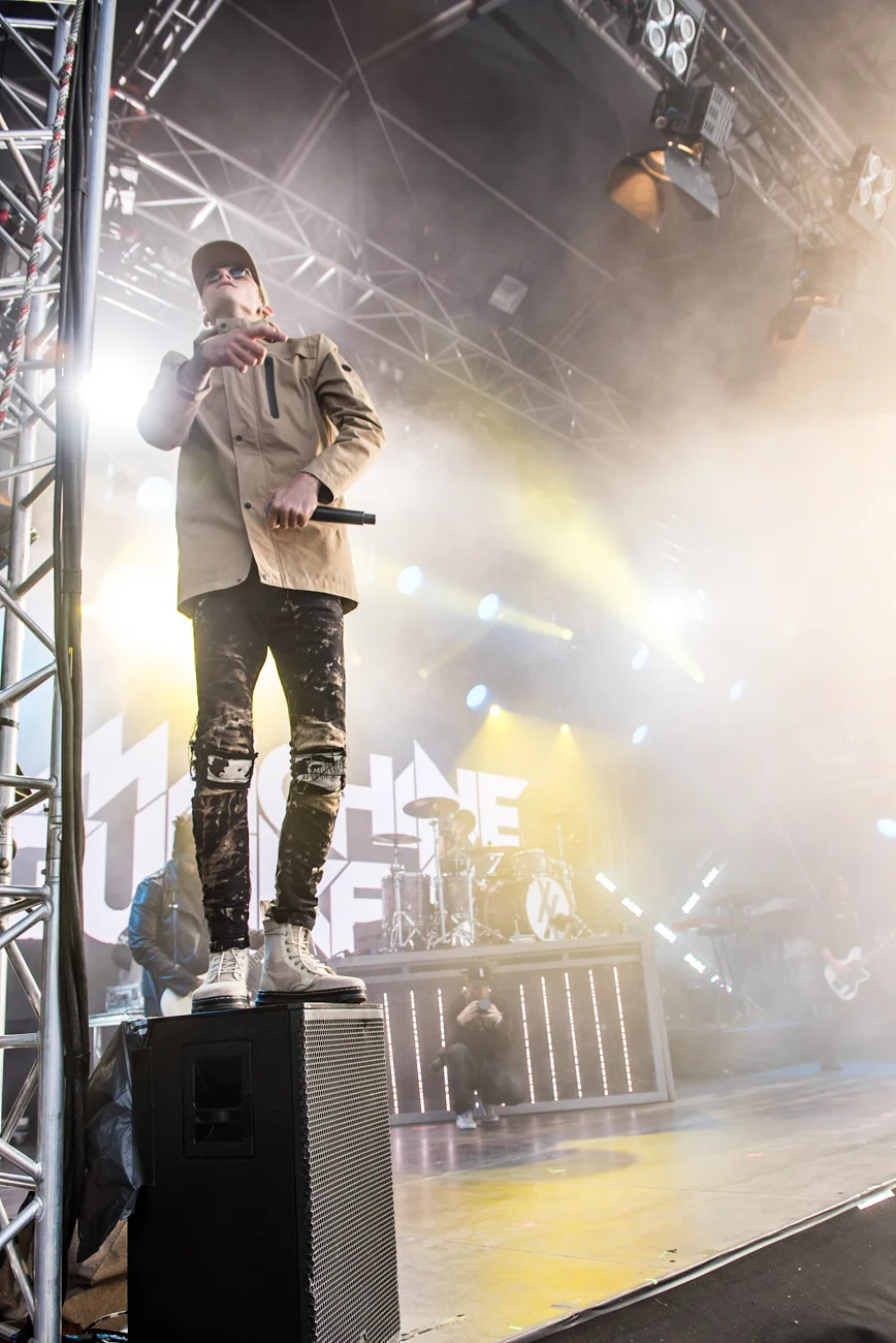 MachineGunKelly-4.jpg