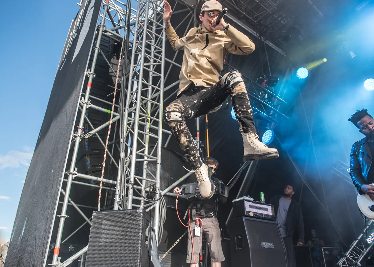 MachineGunKelly-7.jpg