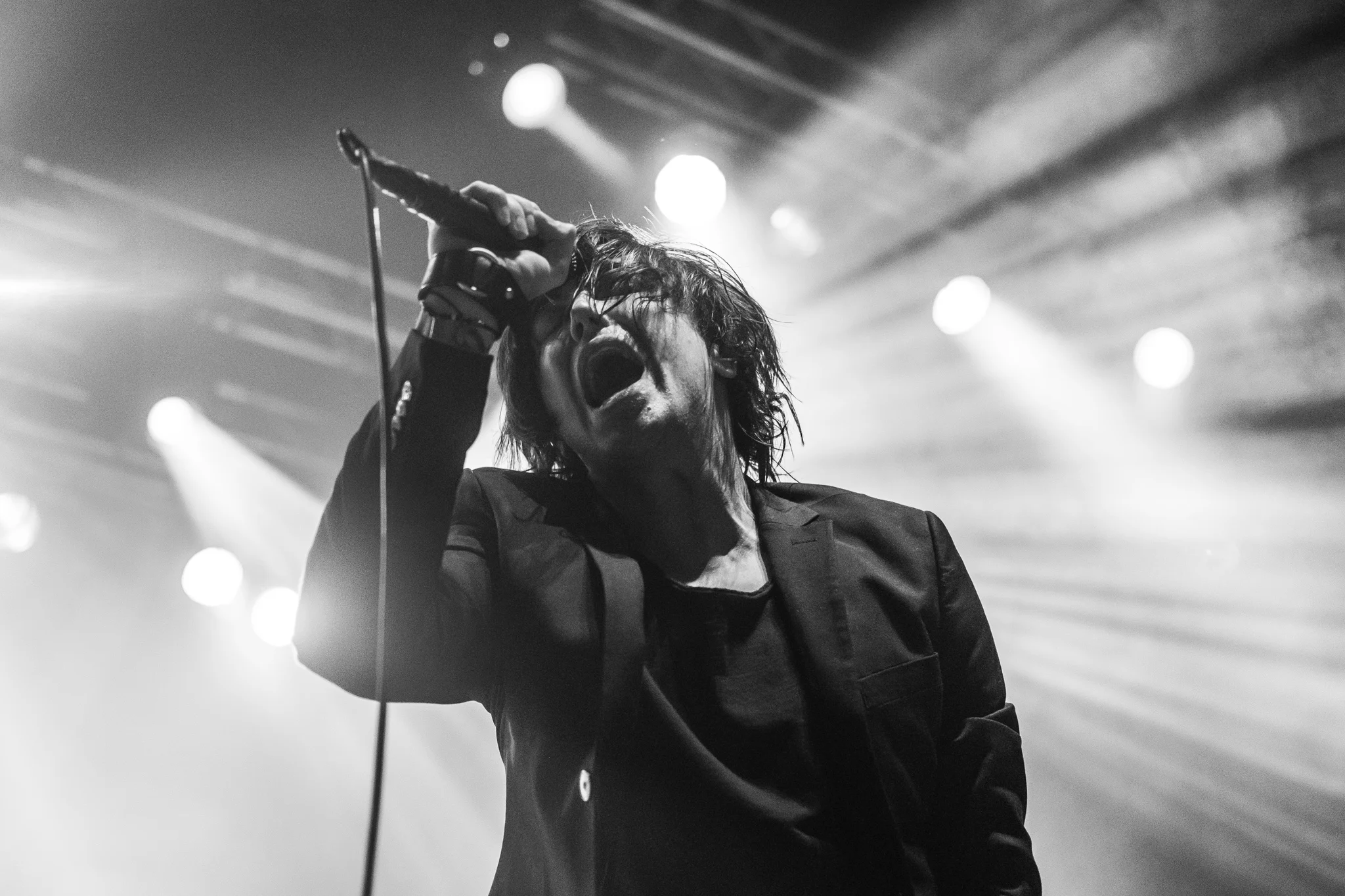 20171025_SleepingWithSirens_WEB-3.jpg