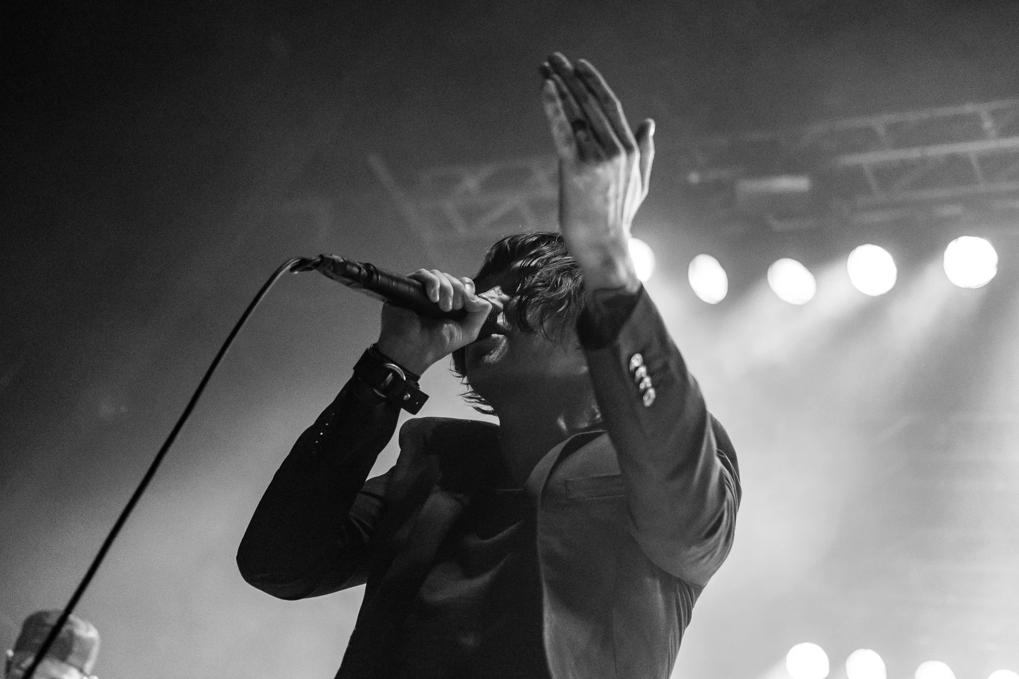 20171025_SleepingWithSirens_WEB-7.jpg