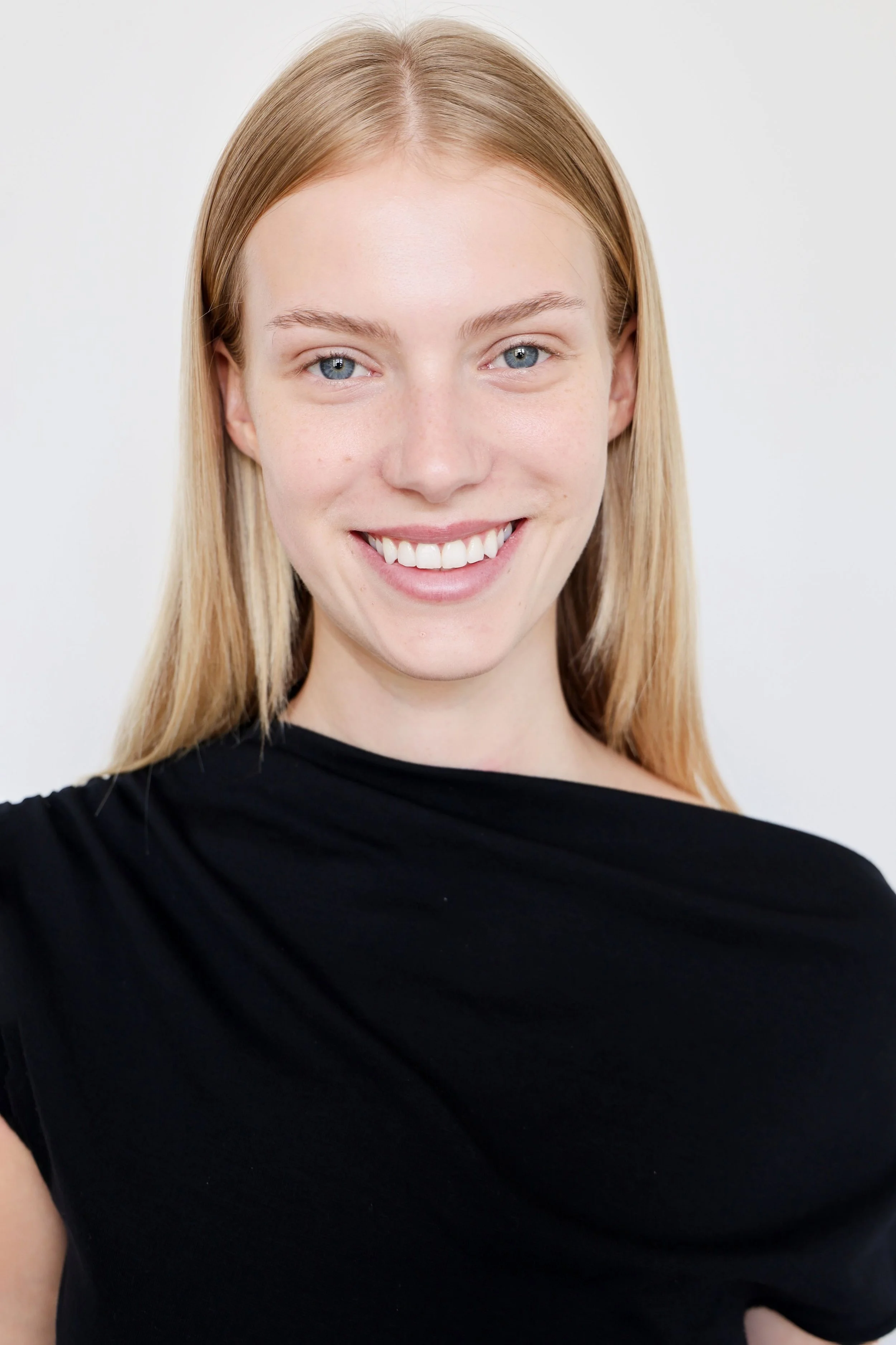 7-emma-a-digitals-up-north-model-management-ab.jpg