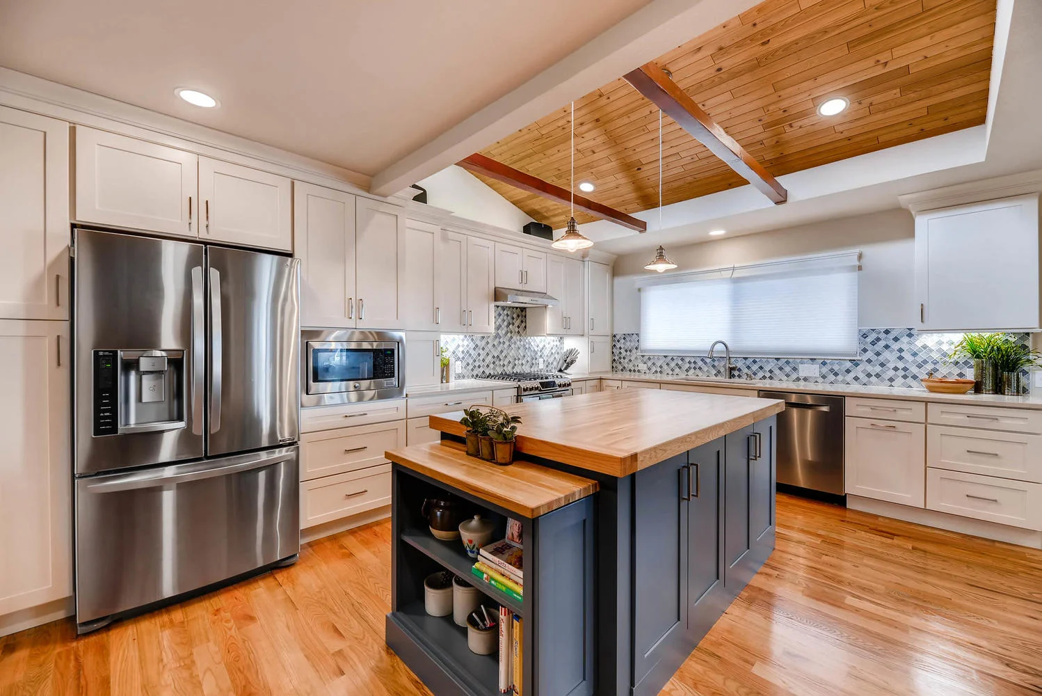 806 Hercules Place Colorado-large-001-2-Kitchen-1499x1000-72dpi.jpg