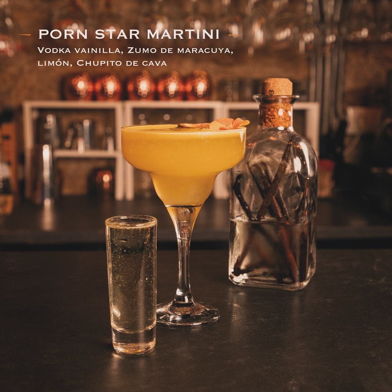 &iexcl;El placer tiene un nombre: Porn Star Martini! Del&eacute;itate con nuestra exclusiva mezcla de vodka vainilla, maracuy&aacute; y un toque de burbujeante cava. &iexcl;Ven y pru&eacute;balo solo en EL QUINTO MO&Ntilde;O
&quot;No estamos lejos&qu