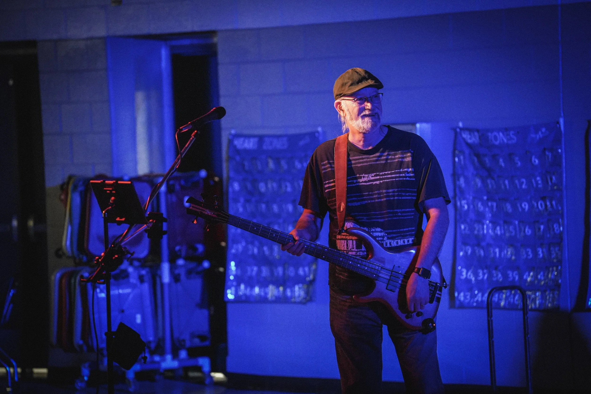 Alan - Bass, Vocals