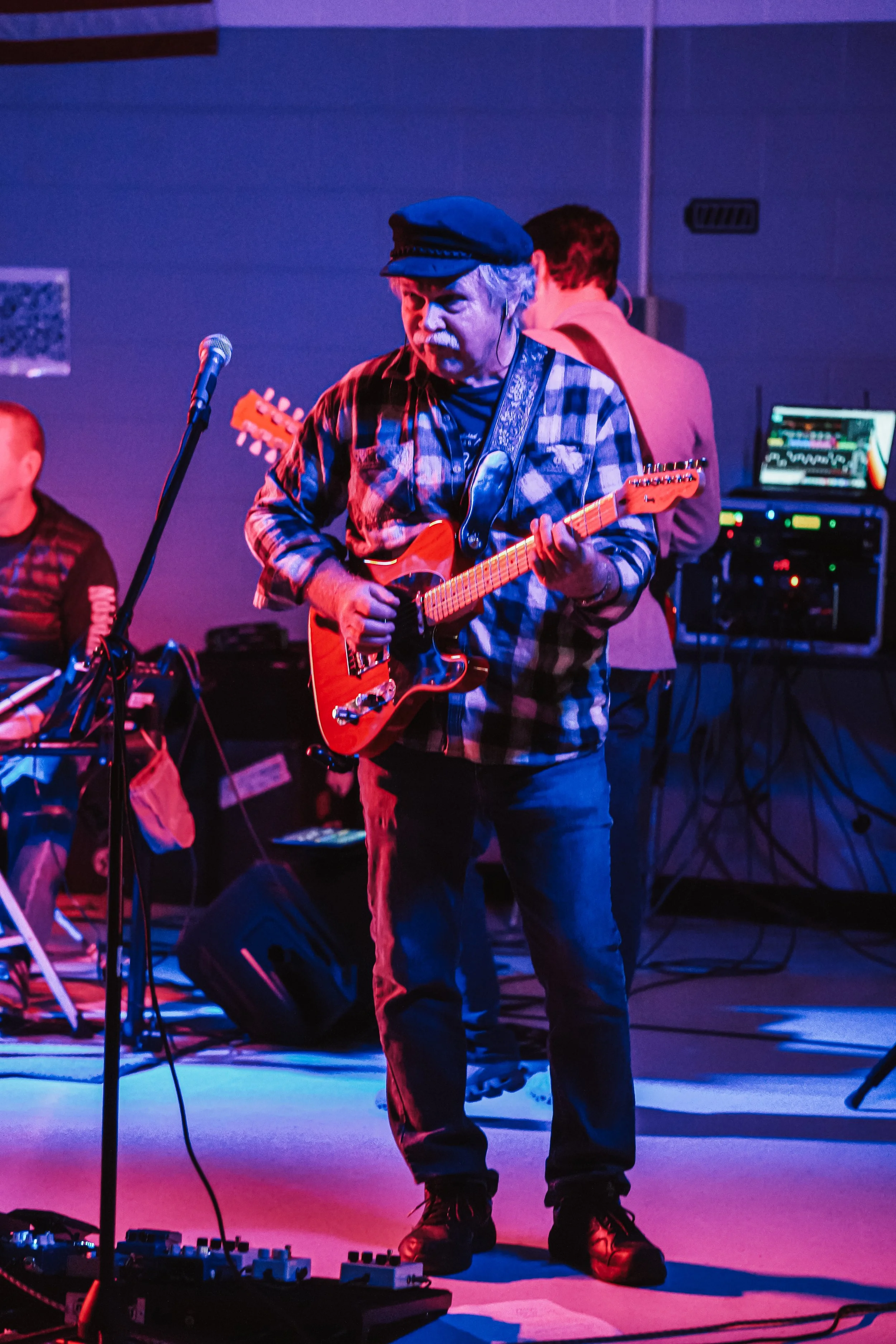 Ronnie - Lead Guitar, Vocals