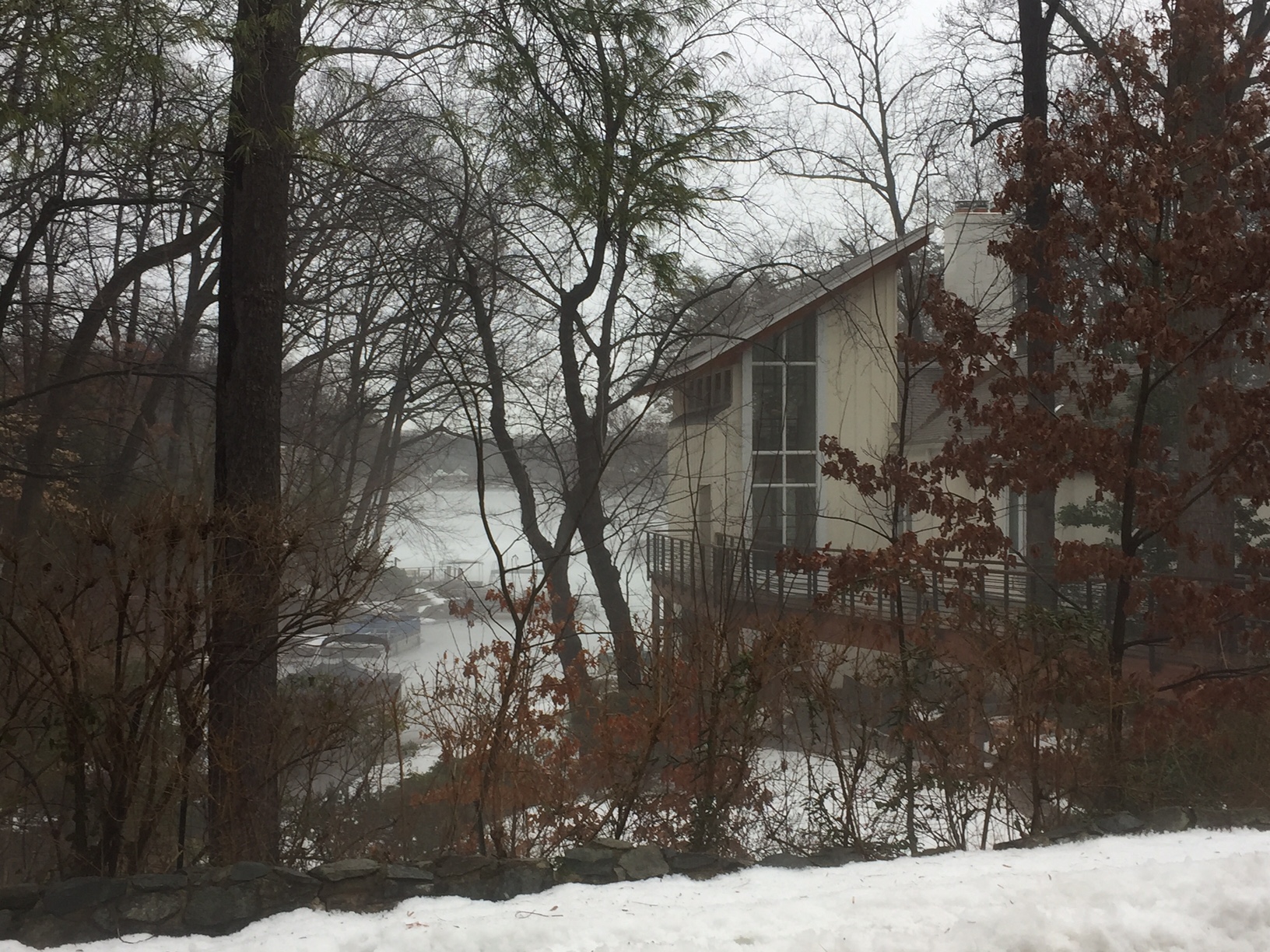 Lakeview House with Walkway