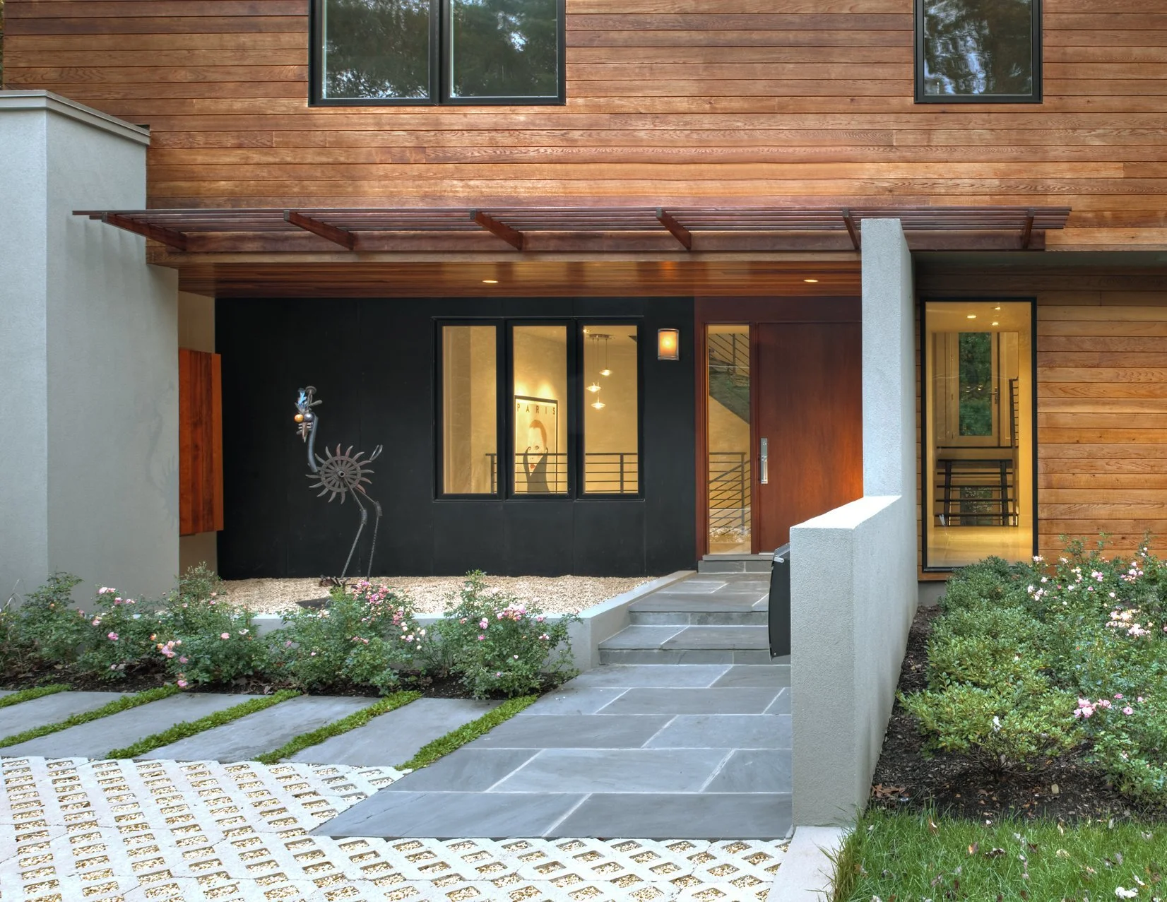 04+-+Front+Detail.jpg