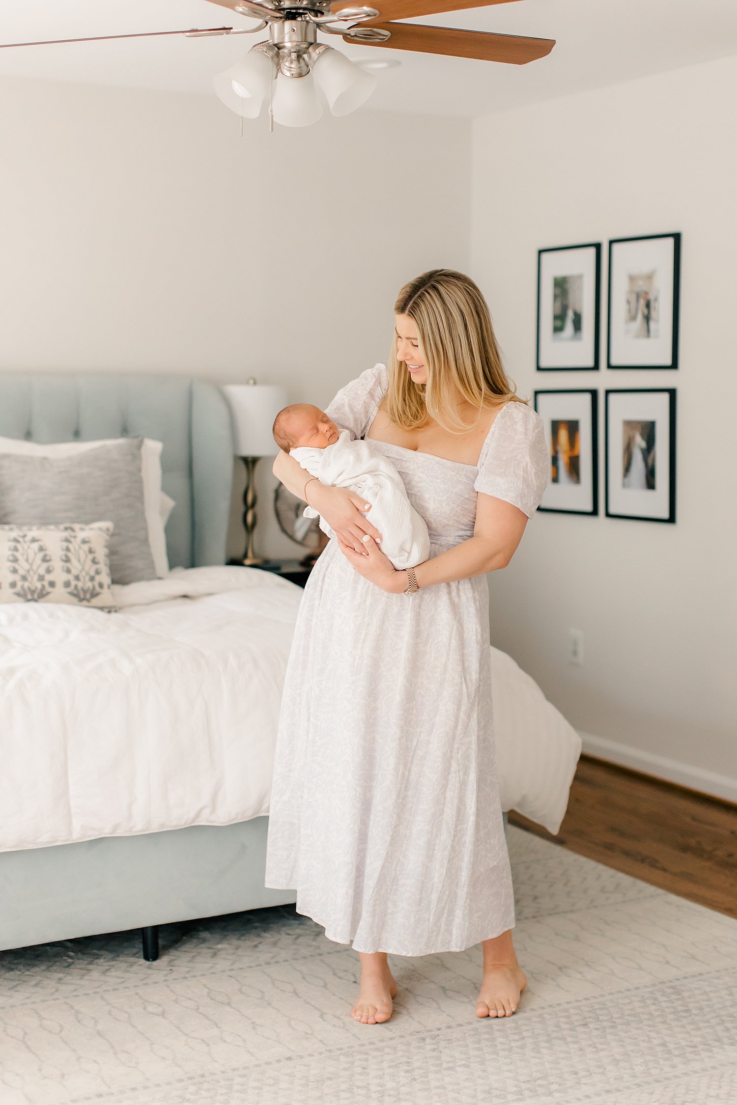 sarah-schmidt-photography-virginia-newborn-photographer-what-to-wear-for-your-dc-newborn-session_0012.jpg