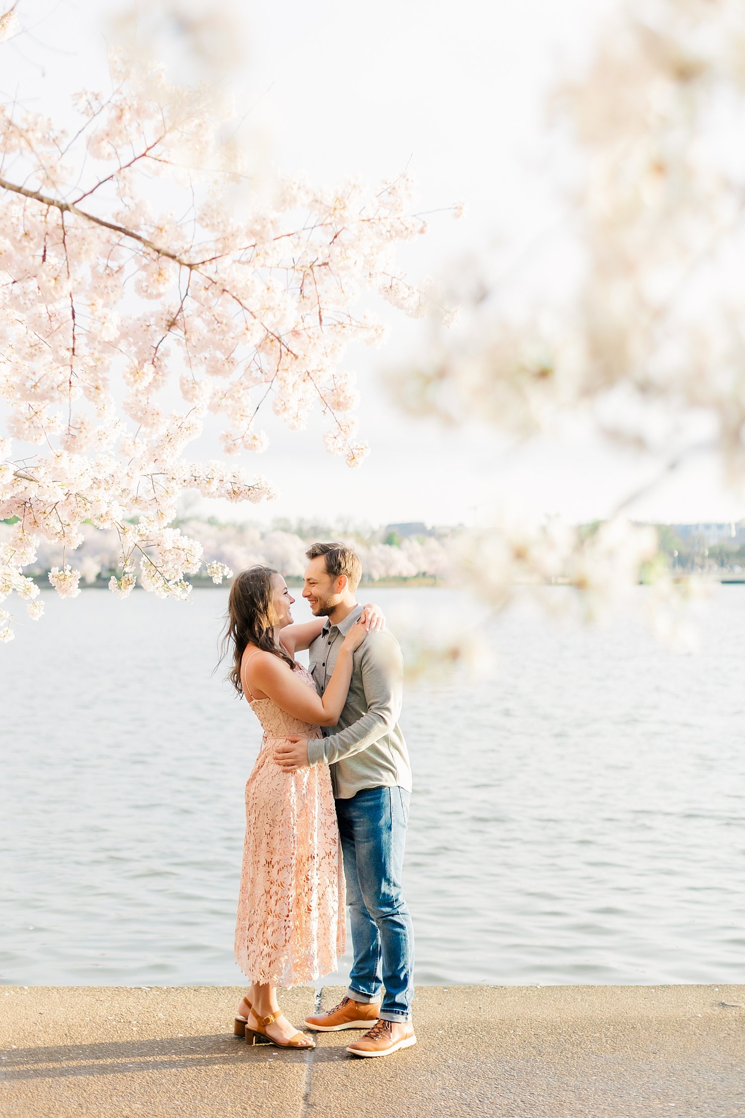 sarah-schmidt-photography-dc-wedding-photographer-tidal-basin-cherry-blossom-engagement-session_0018.jpg