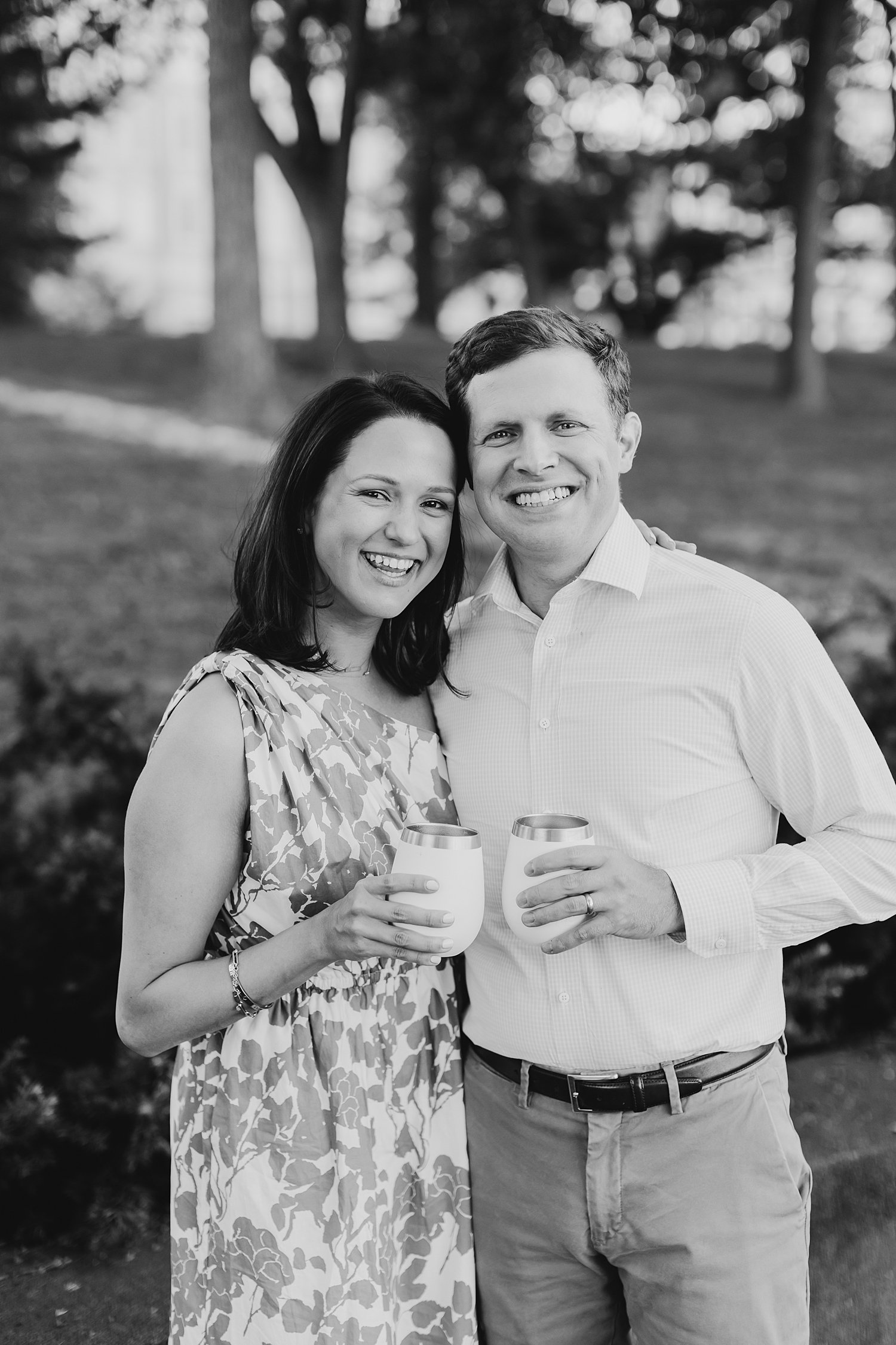 sarah-schmidt-photography-virginia-family-photographer-september-outdoor-family-session-with-drinks_0002.jpg