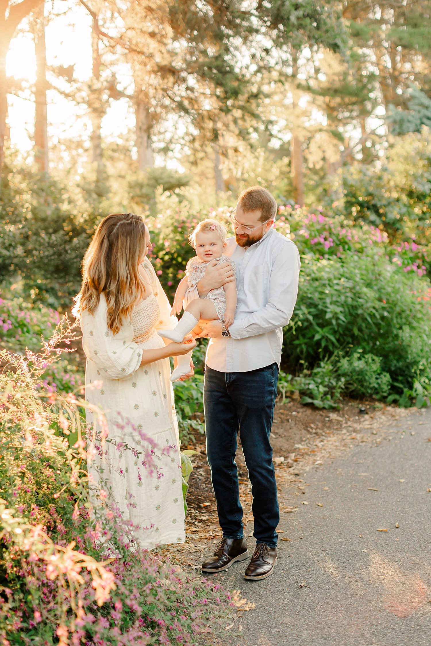 sarah-schmidt-photography-virginia-family-photographer-golden-hour-outdoor-family-midi-sesson_0001.jpg