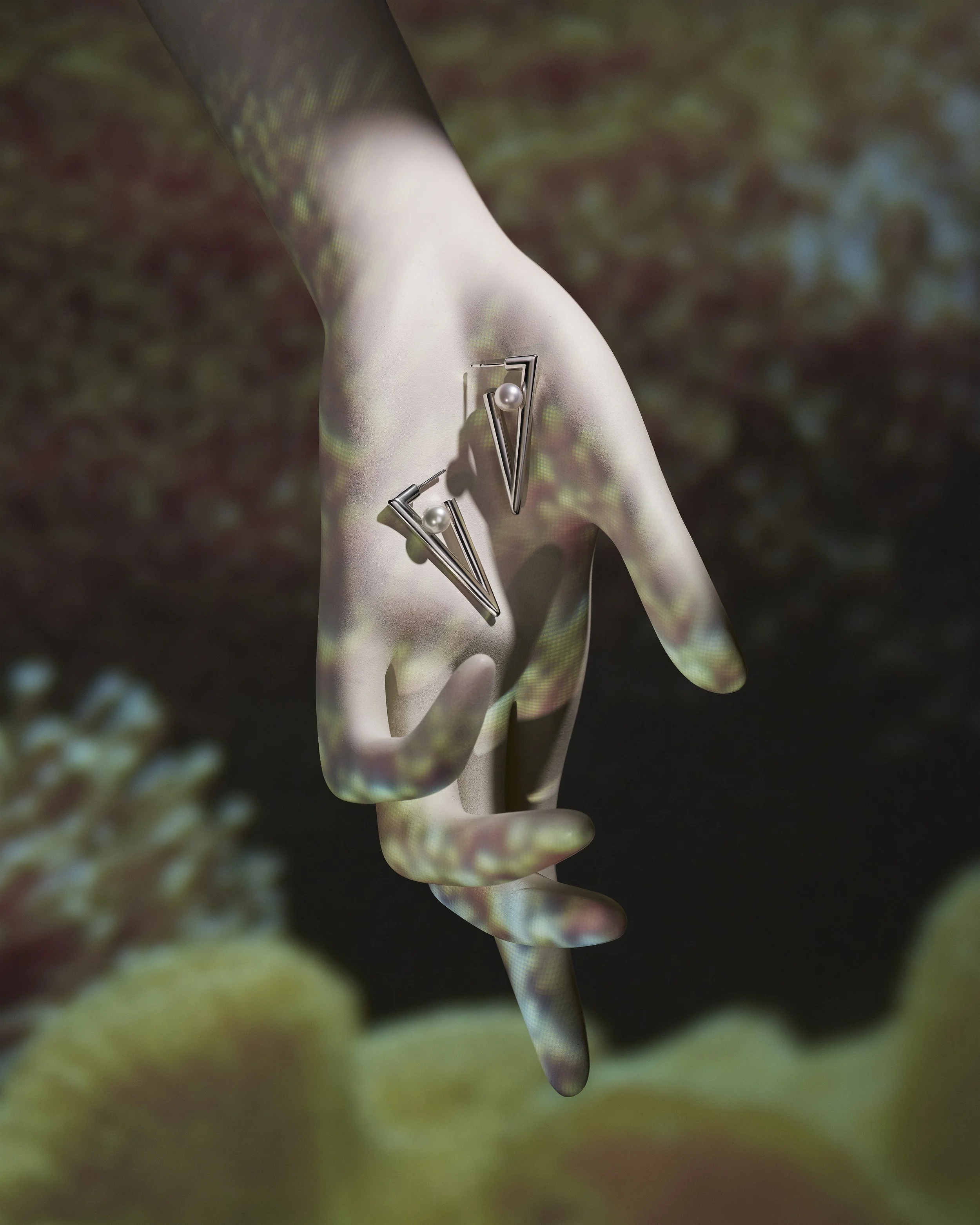 mikimoto_V2k2f.jpg
