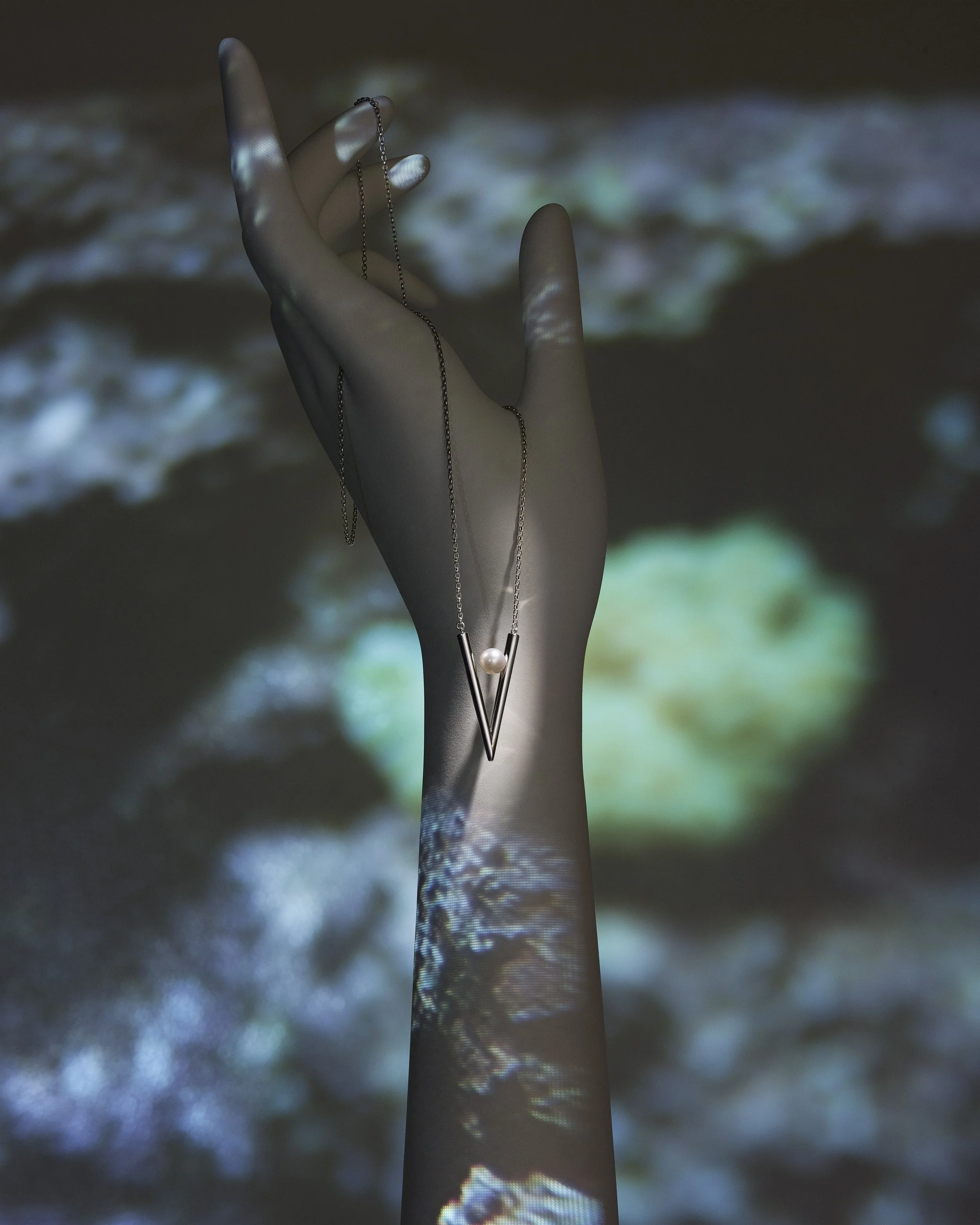 mikimoto_V1k2f.jpg