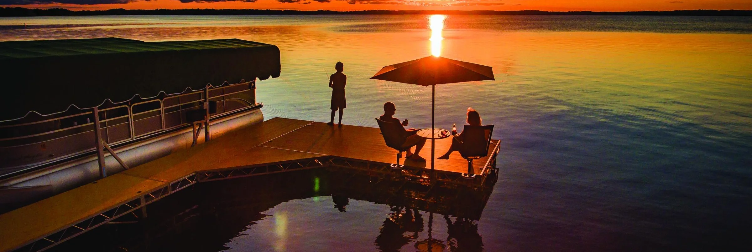 FLOE_Dock_Lift_Sunset_Family.jpg