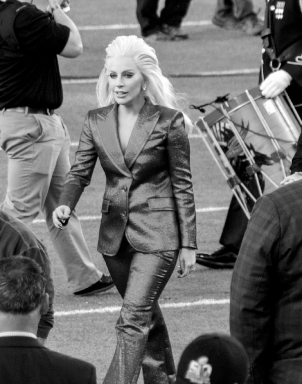 (And she dressed the part that night, too. Not pictured: star-spangled platform stiletto heels.)