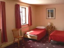 largebedroom3.jpg
