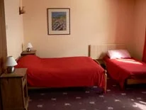 largebedroom1.jpg