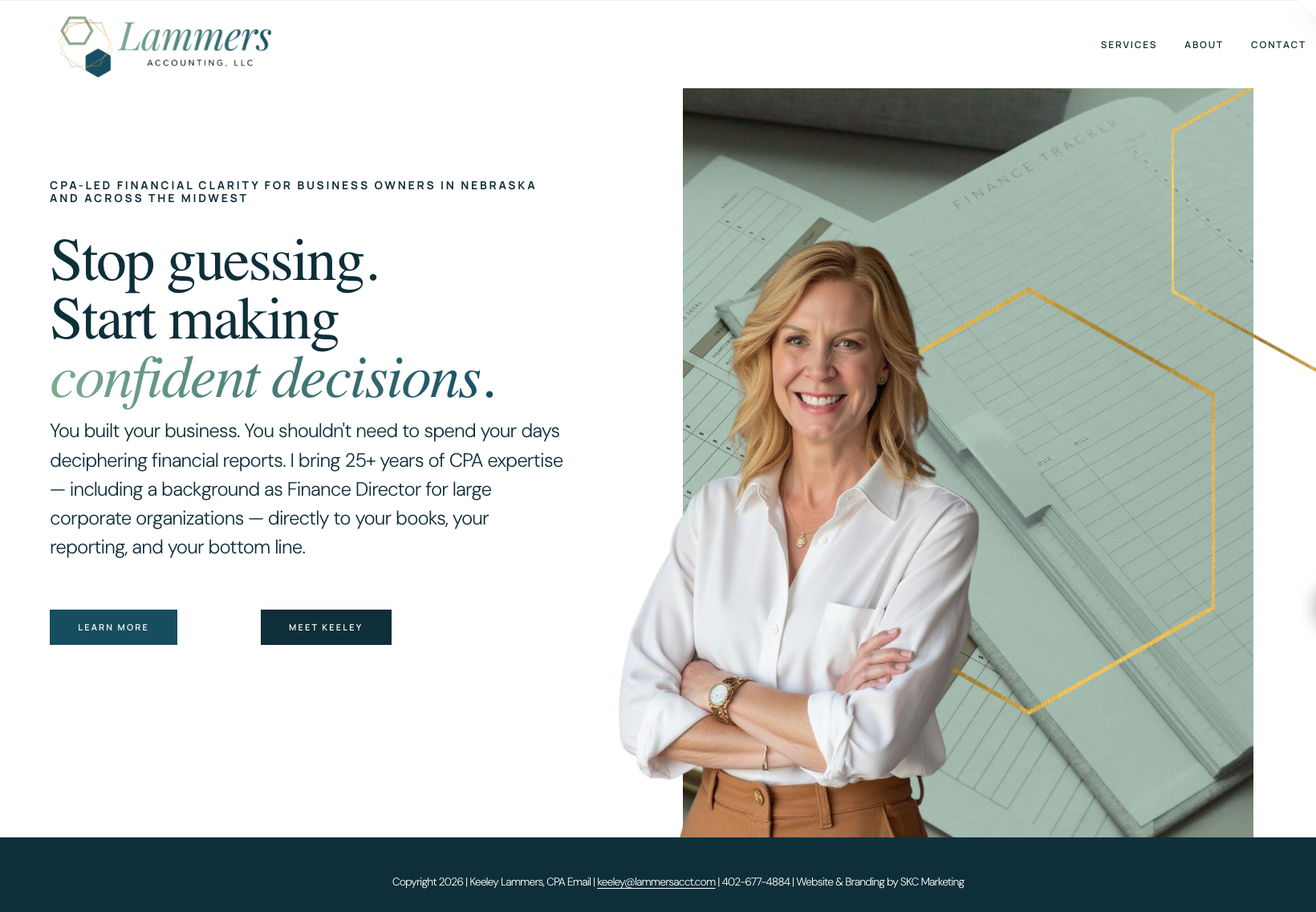Homepage of Lammers Accounting LLC website showing a smiling woman with crossed arms in front of financial documents, with menu options for services, about, and contact at the top.