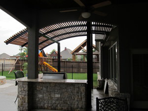 Steel Shade 2-Post Cantilever Pergola