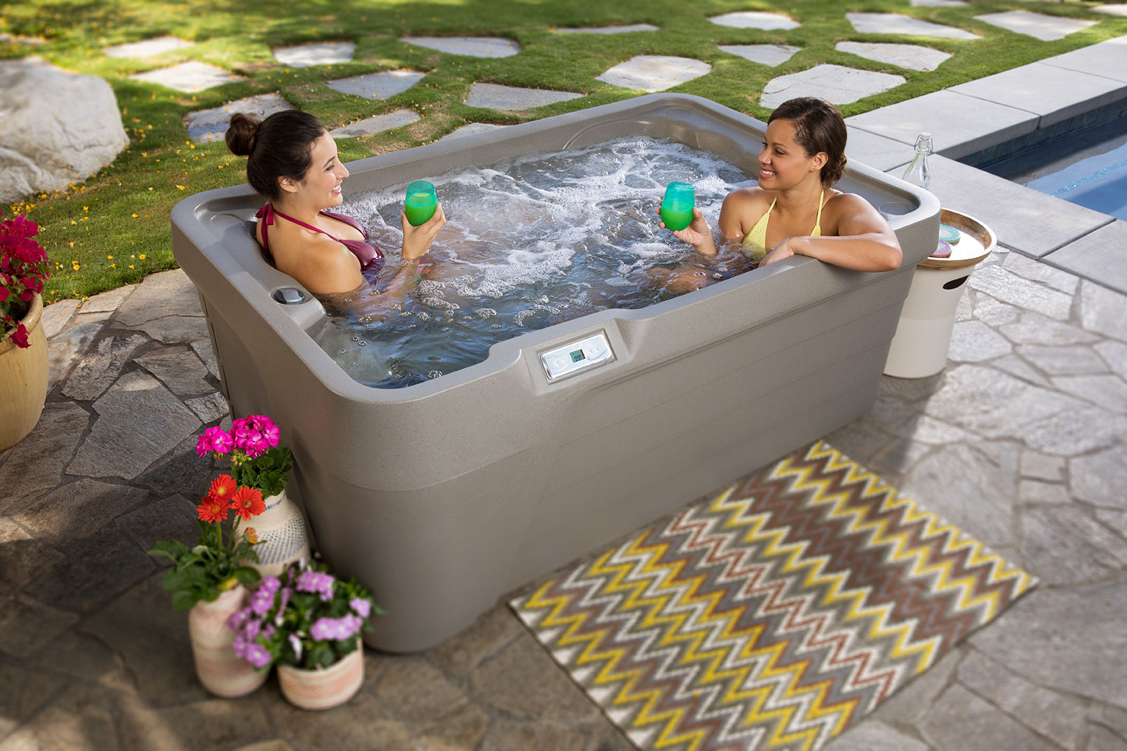 Freeflow Mini Hot Tub