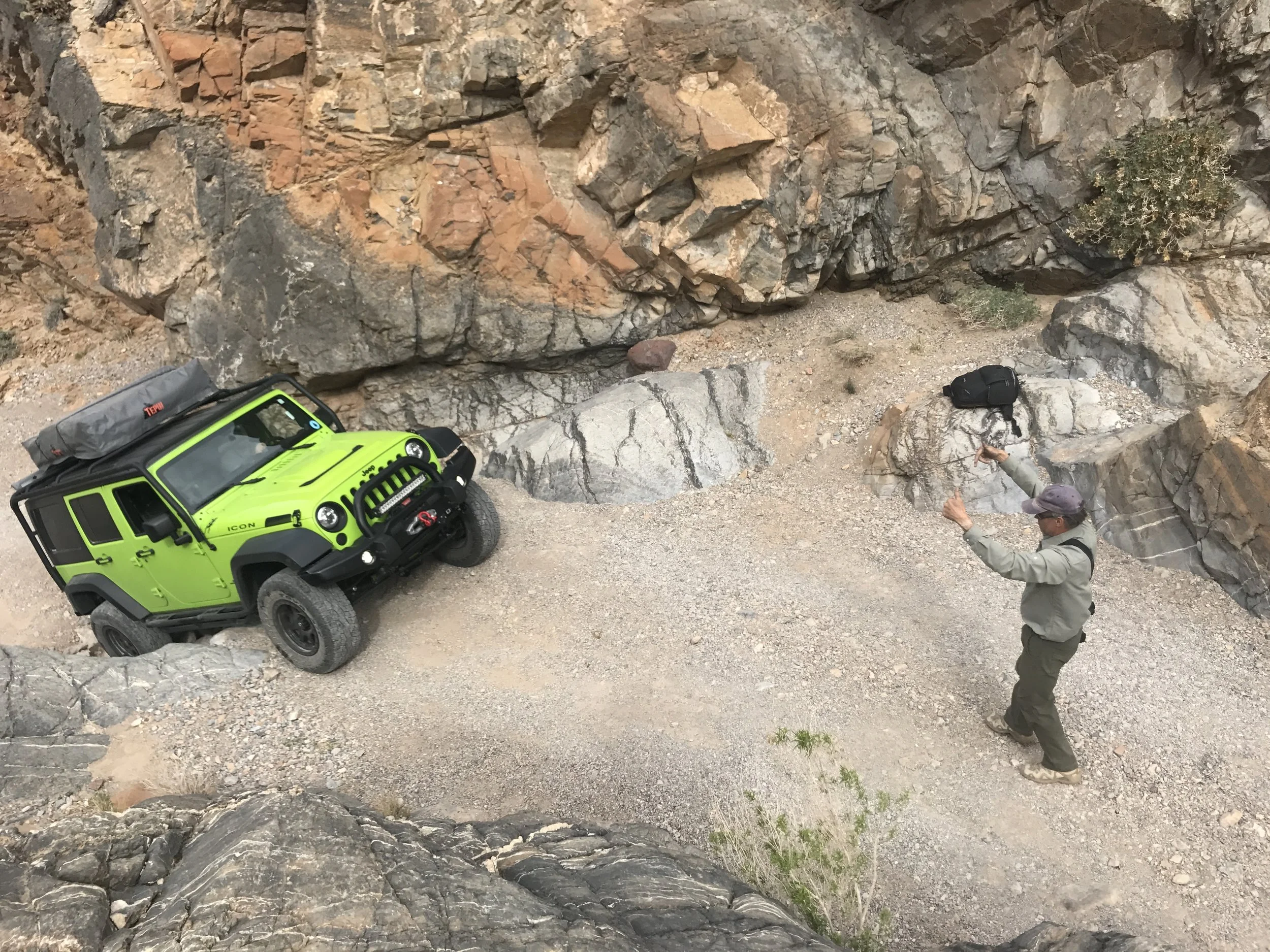 Guiding_Jeep7175.jpg