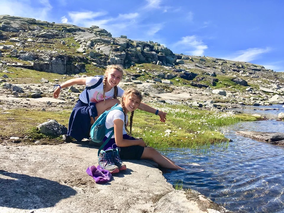 hiking 3.jpg