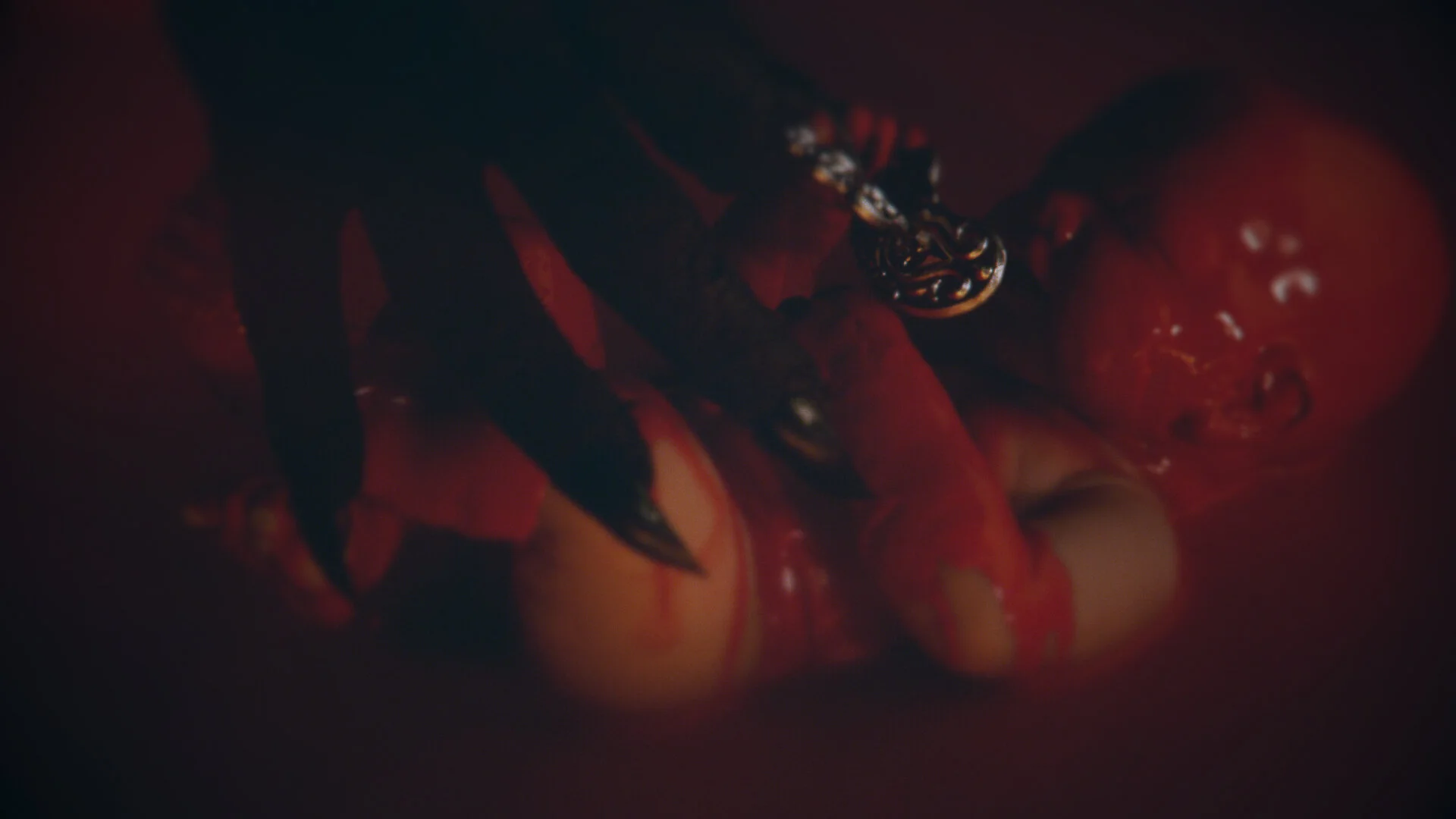 AHS_Apocalypse_08.jpg