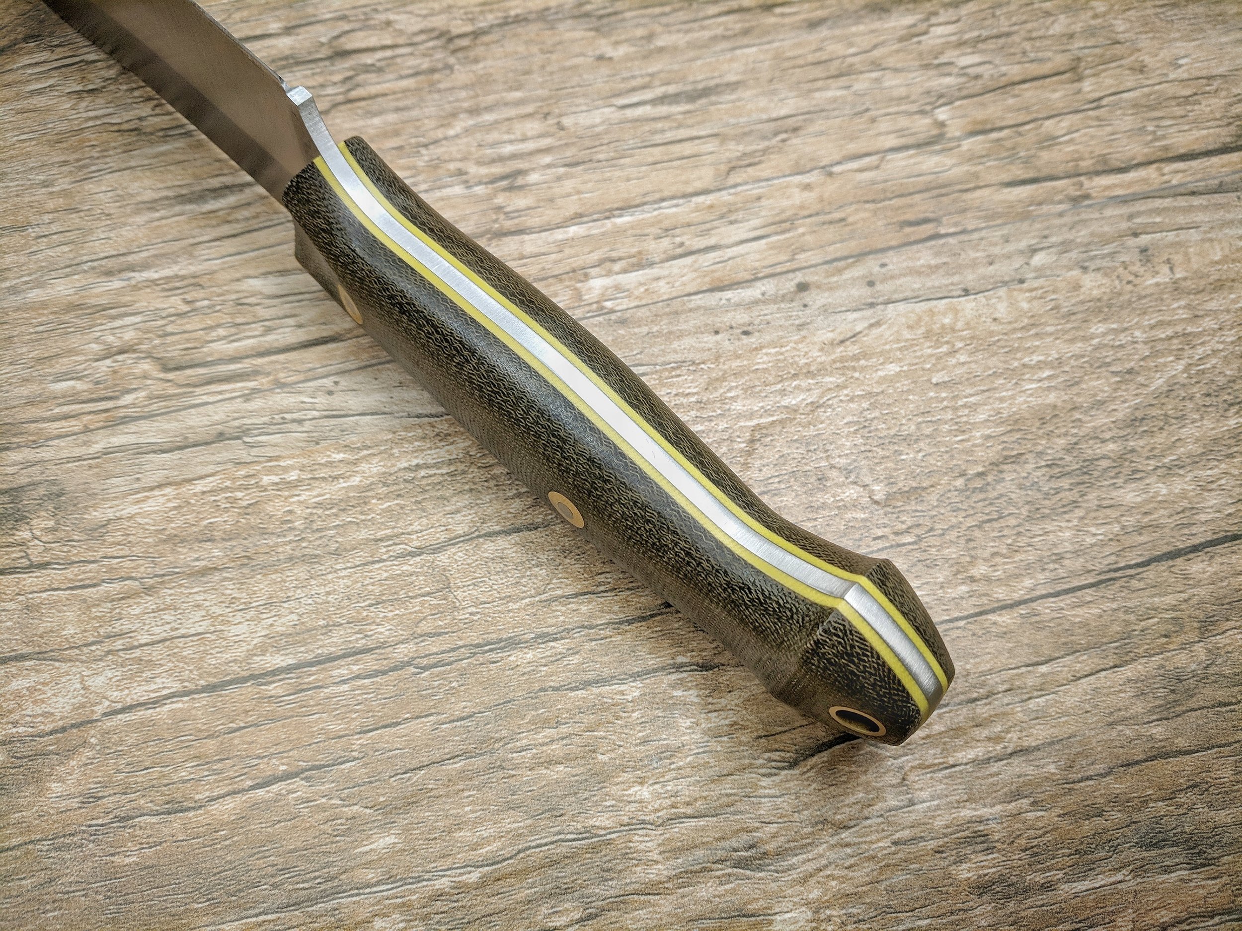 canteen-knife-green-yellow-handle.jpg