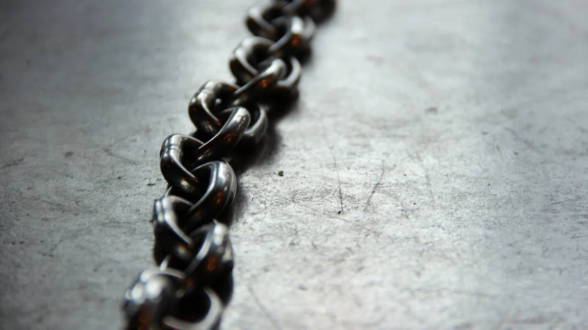 chain_1200.jpg