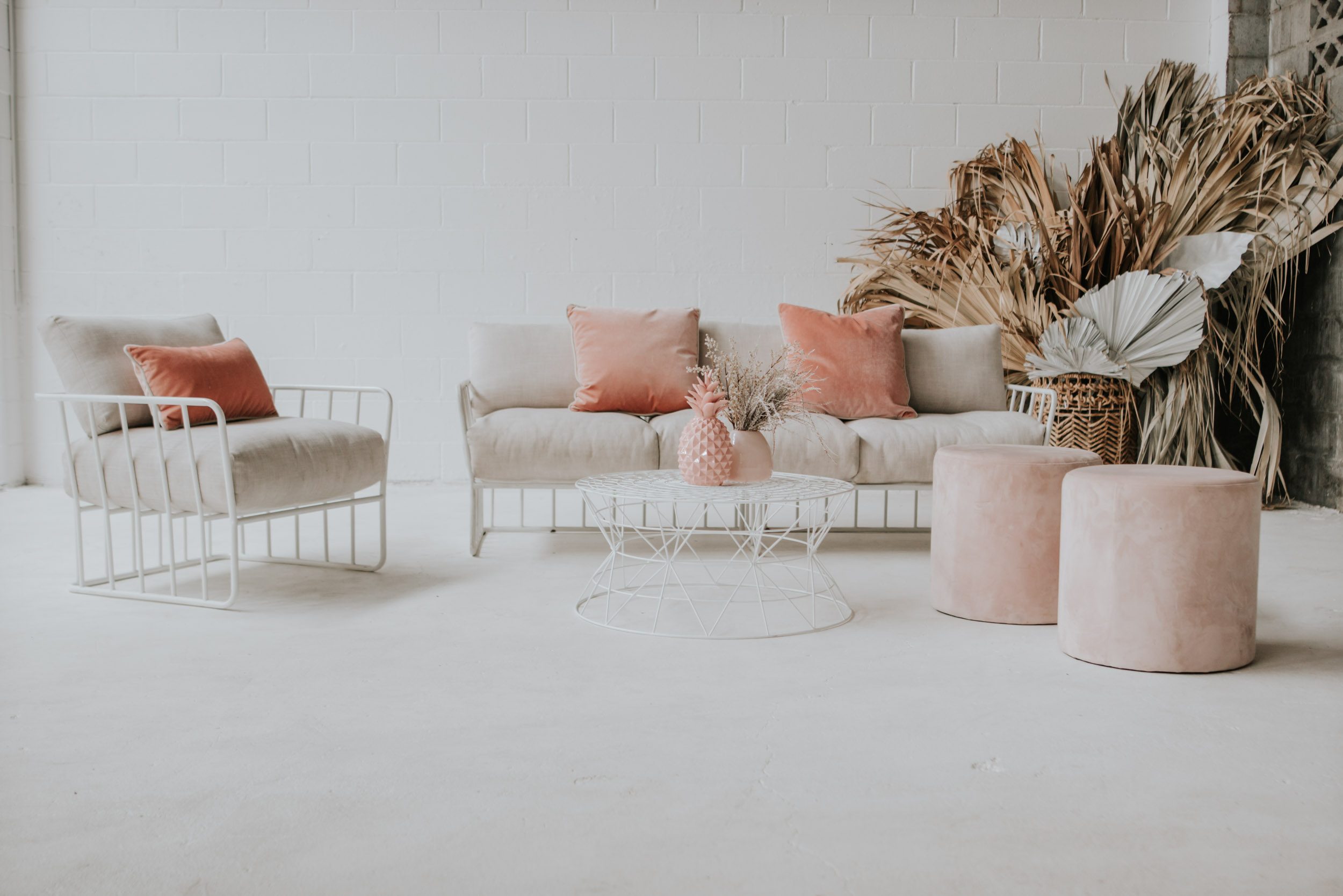 AVIDEAS LOUNGE SETTINGS-15.jpg