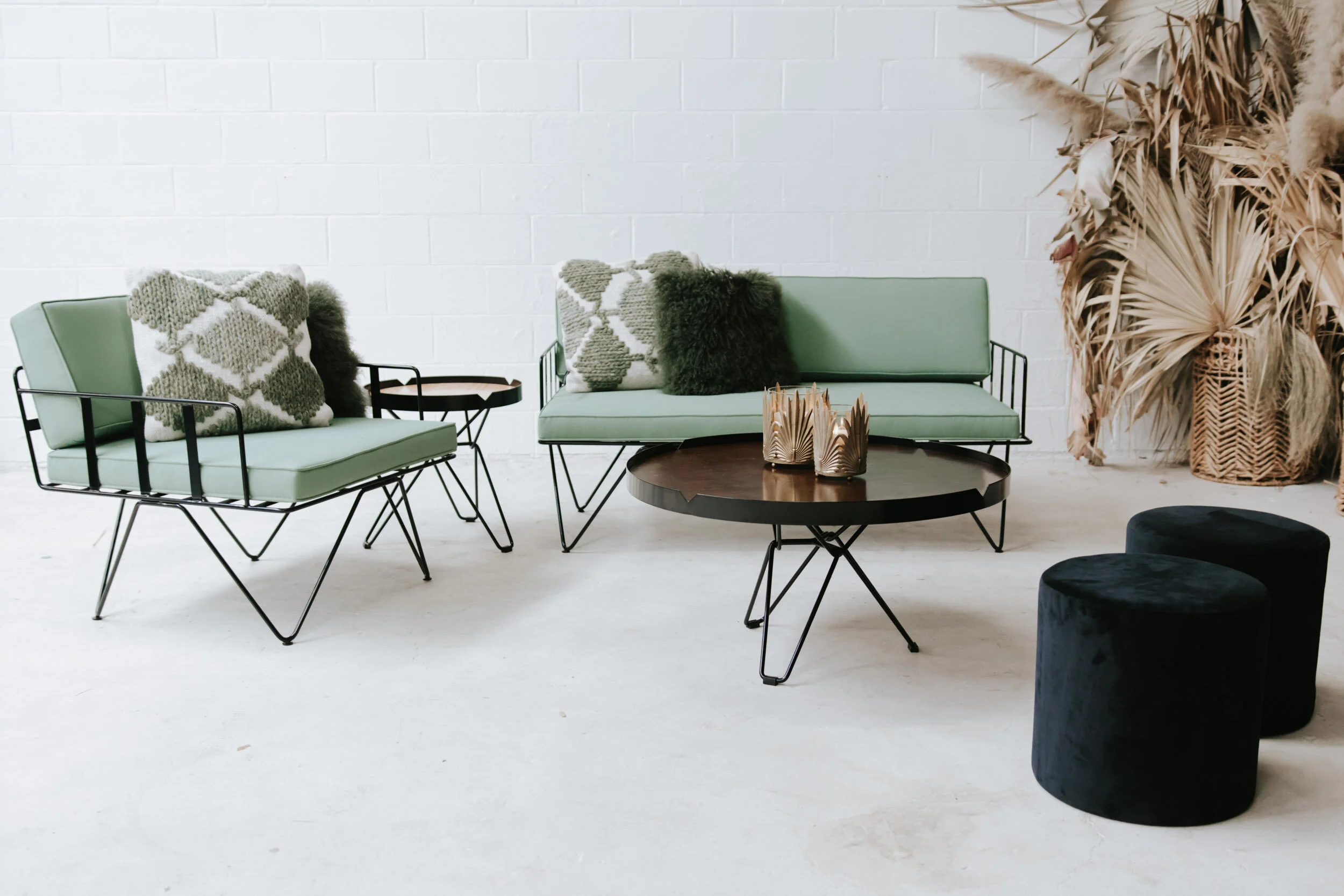 Loop Lounge Collection - Black with Olive Cushion 