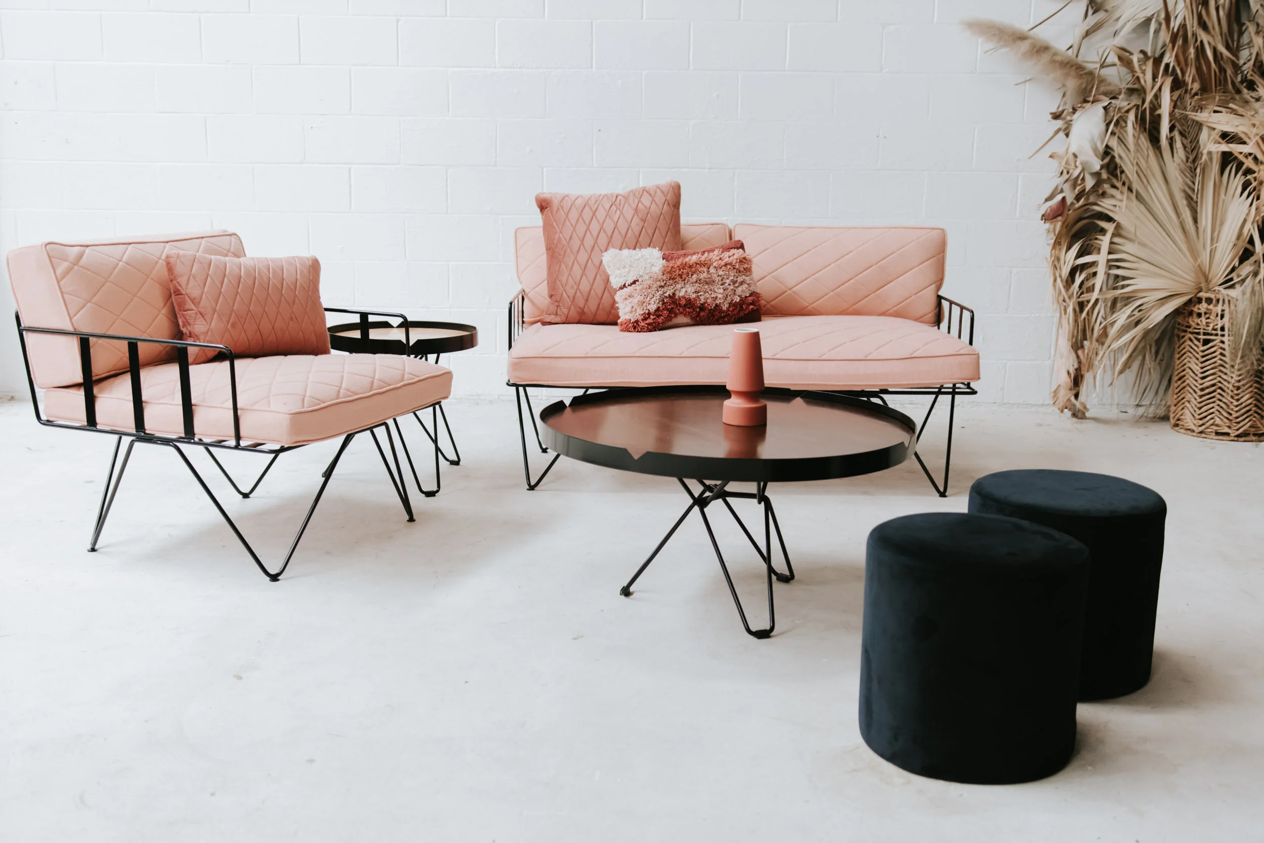 Loop Lounge Collection - Black with Coral Cushion 