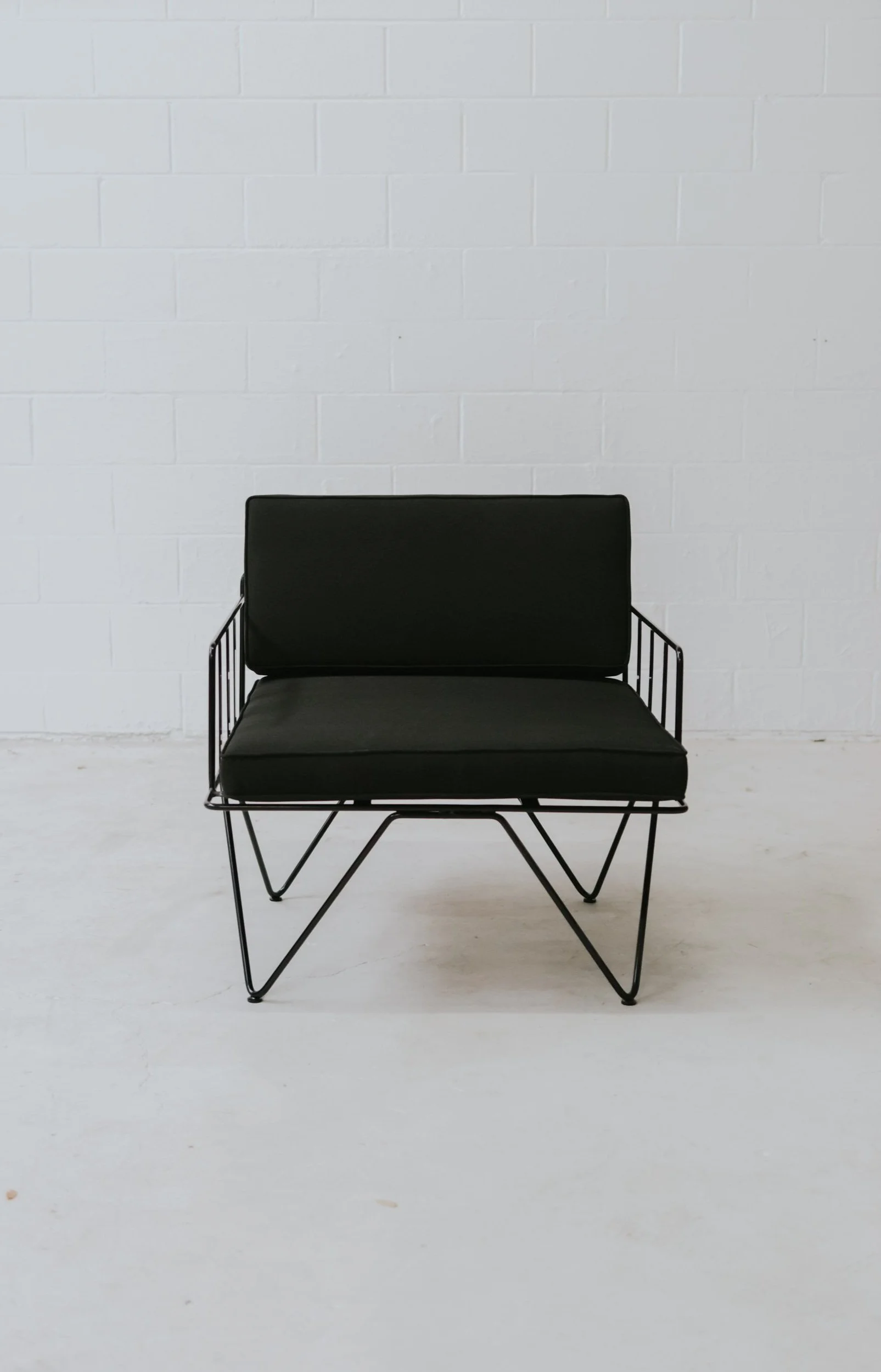 Black Loop Armchair - Black Cushion