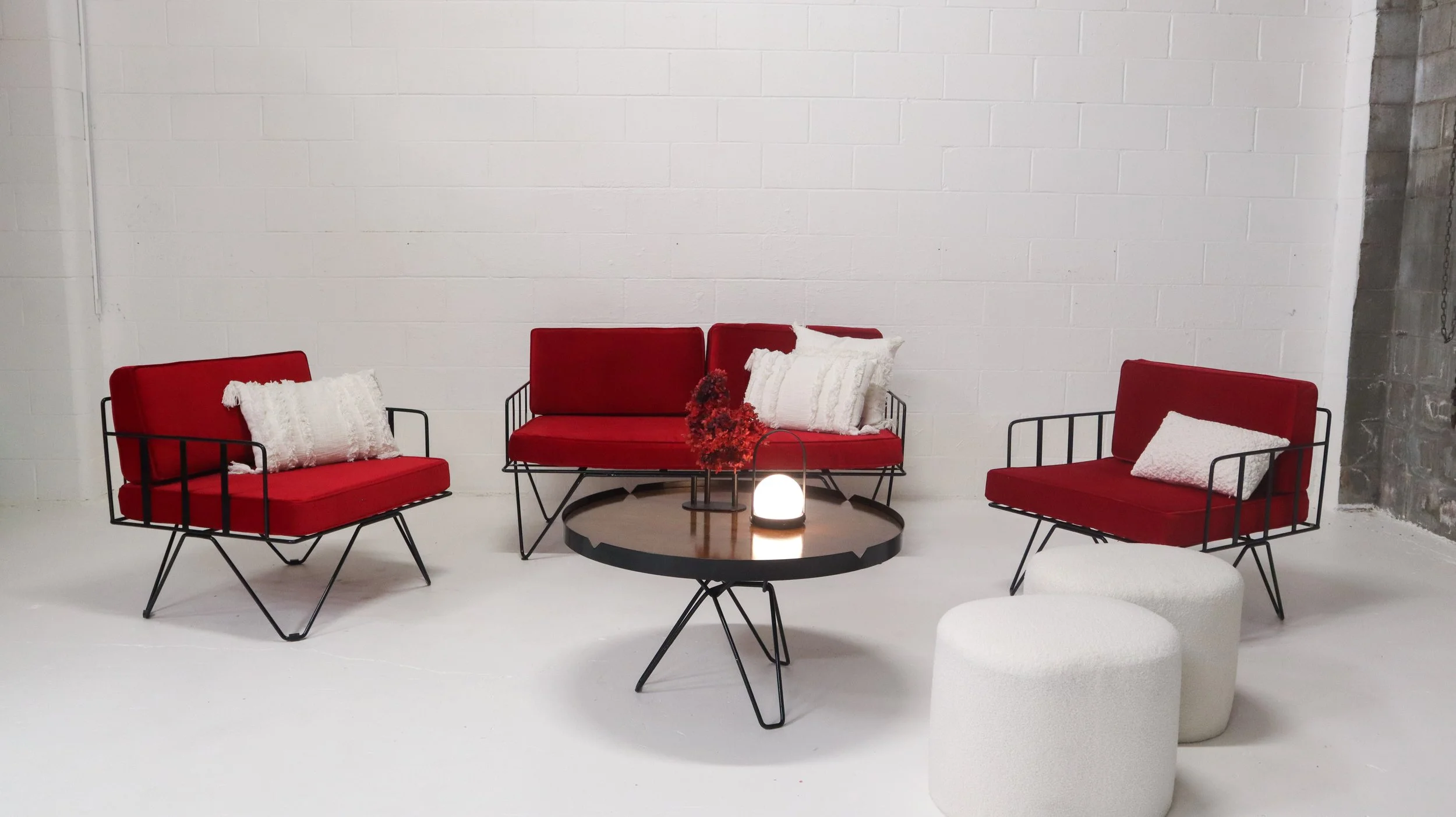 Loop Lounge Collection - Black with Red Cushion 