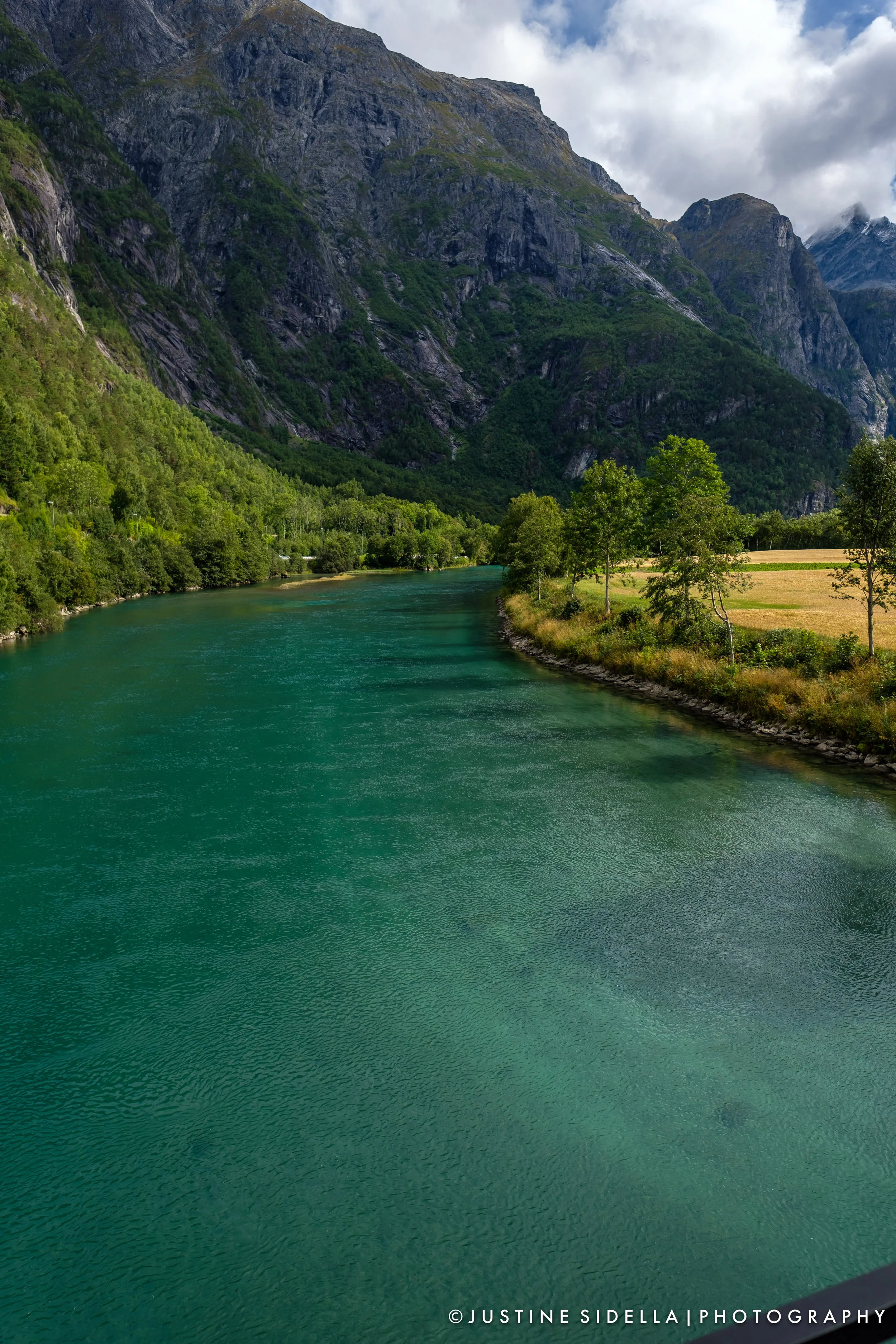 On the Road to Trollstigen 1-9884.jpg