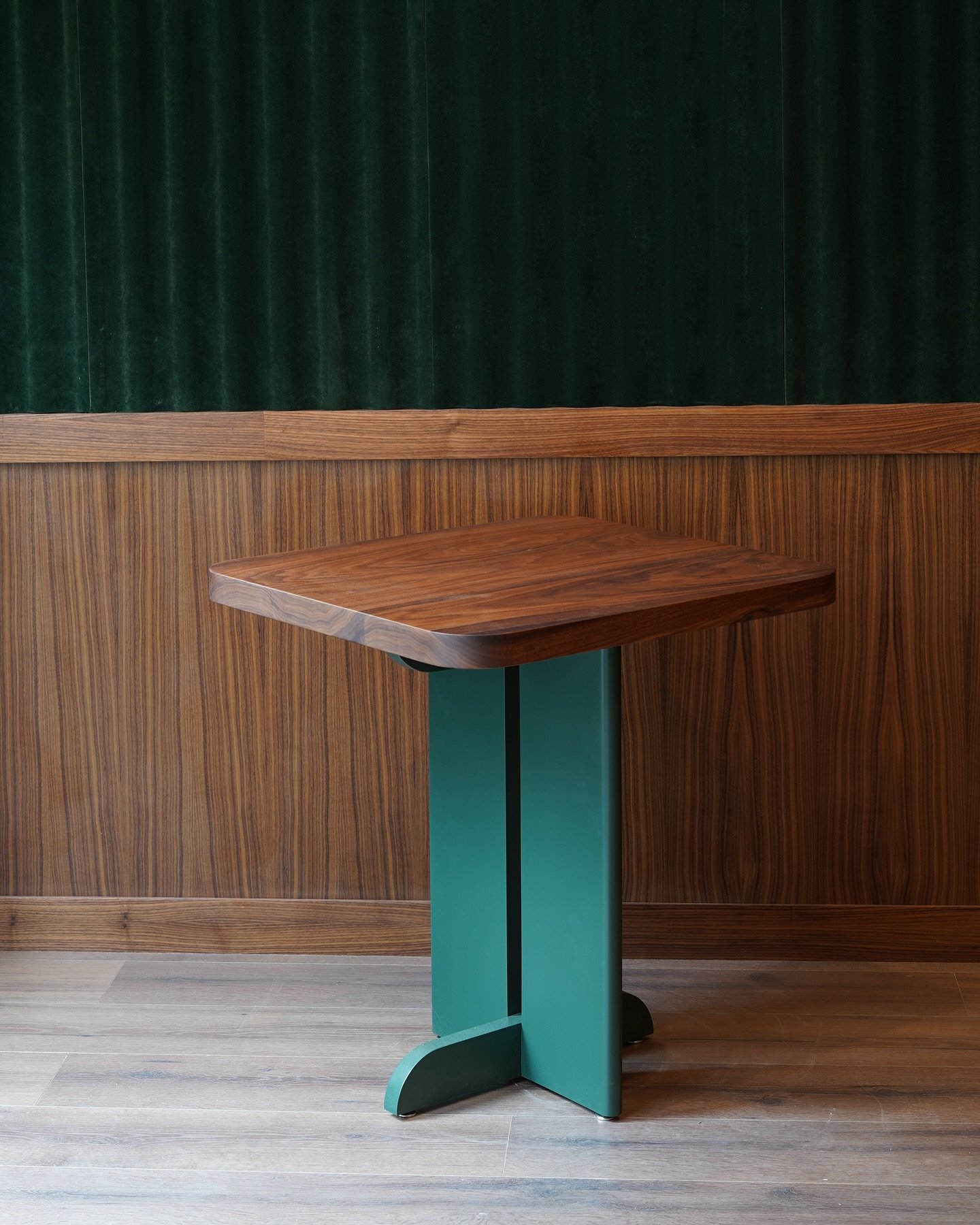 Table for 2 - TOTEM
Inspired by totem poles, this table features a unique base made of stacked parts and a hollow center that plays beautifully with light.

While 2-person tables are common in restaurants, they&rsquo;re surprisingly rare in home furn