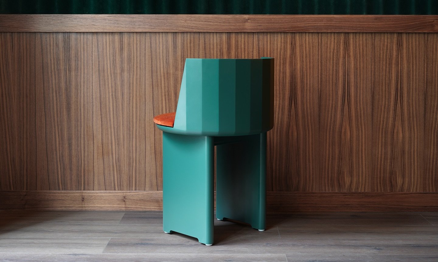 The Dining Chair LOFTY features a sculptural design reminiscent of carved artwork, making it not just a chair but a statement piece for your interior. With a variety of color options available, it can seamlessly complement any room&rsquo;s aesthetic,