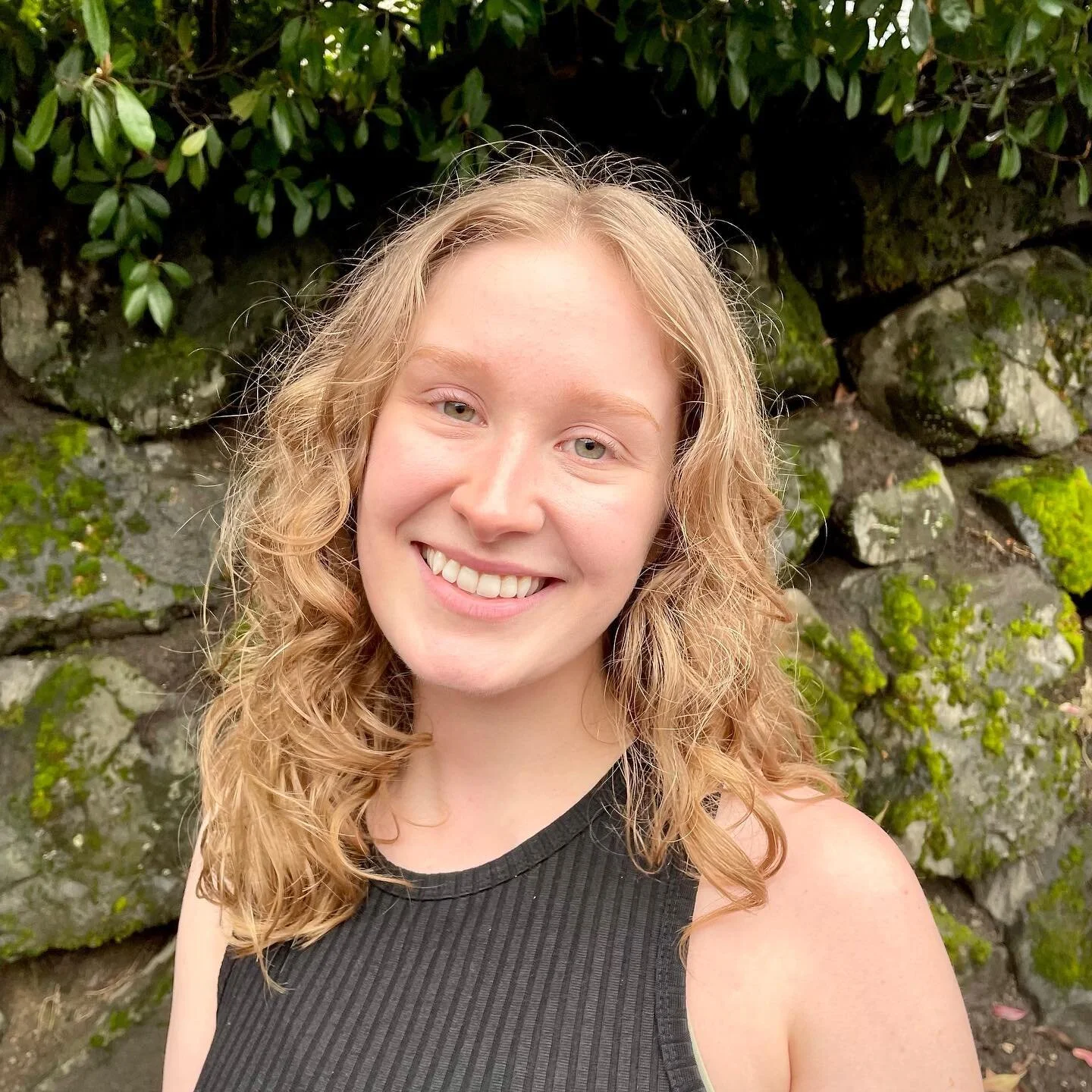 We&rsquo;re going to keep the welcome wagon going for @sarah_baresh who joined SIDC this year! Fun fact&hellip;Sarah was one of Carlye&rsquo;s students many years ago and now she&rsquo;s back and dancing in the company 🥹. ⭐️Middle name: Elizabeth
⭐️