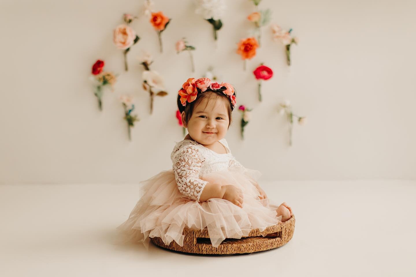 Baby birthday queen portraits. ❤️