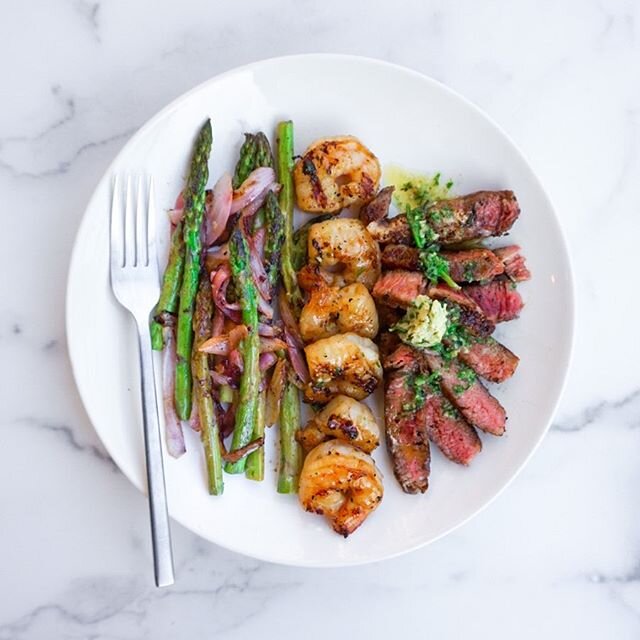 Big Tom Haverford &ldquo;Treat Yoself&rdquo; energy tonight. ⠀
⠀
Seared a ribeye with Chinese five spice, garlic, and freshly cracked smoked  black pepper (check out our IGTV video for a similar recipe!), and finished it with a charred scallion compo