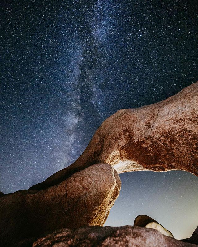 Last night in Joshua Tree, along with 34 other tourists and shooters 😂