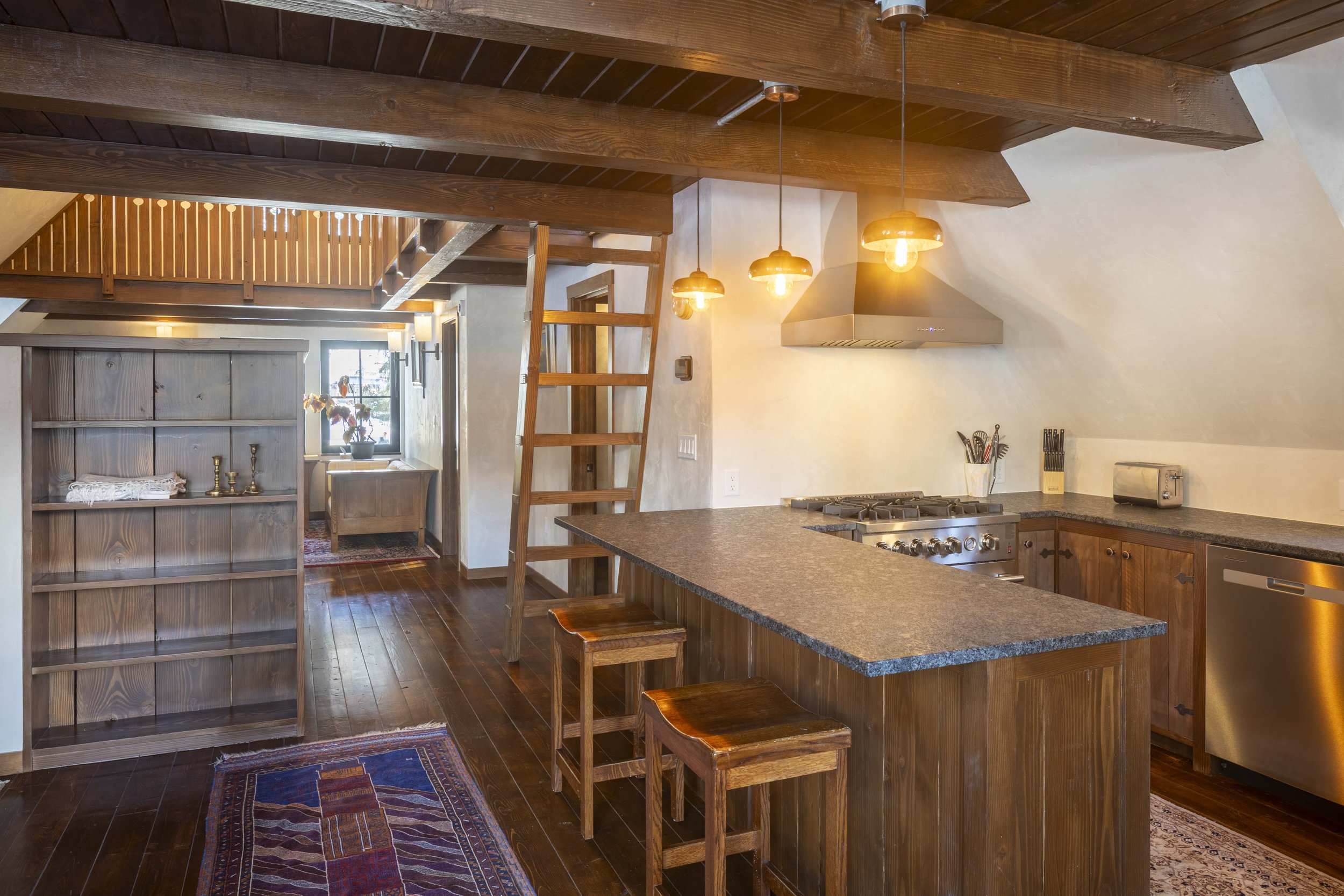 2026-03-Cummings Girdwood Chalet-7.jpg