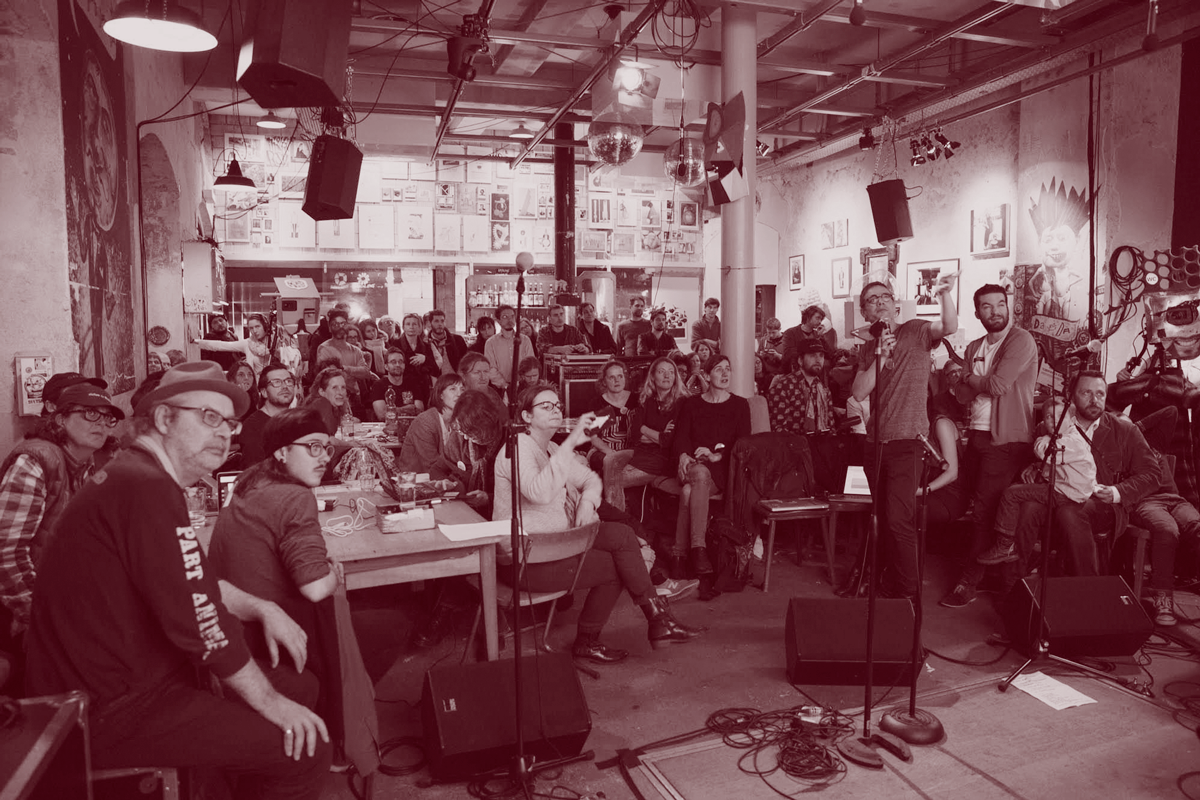 post_header-2_b.png