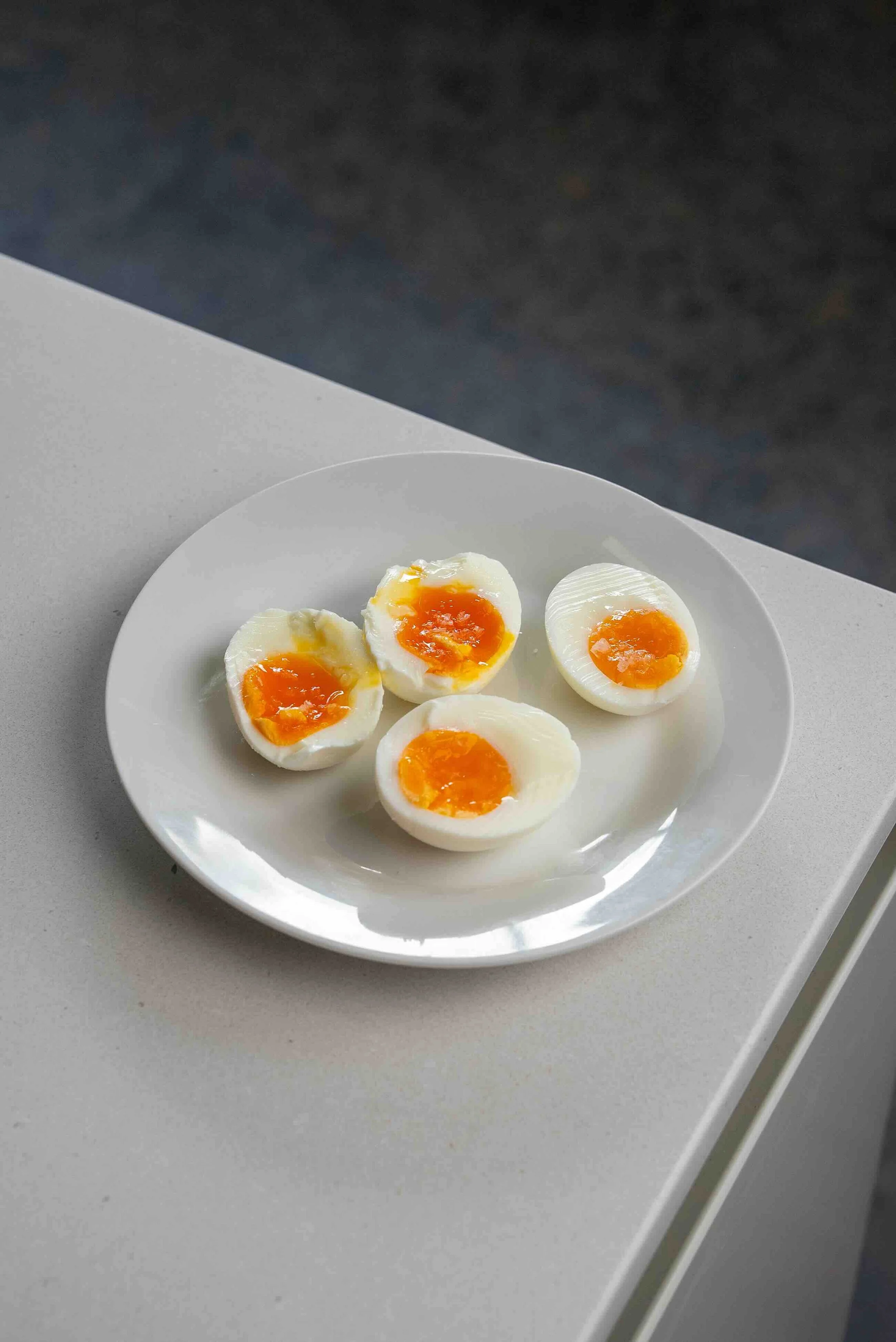 HOW TO BOIL AN EGG