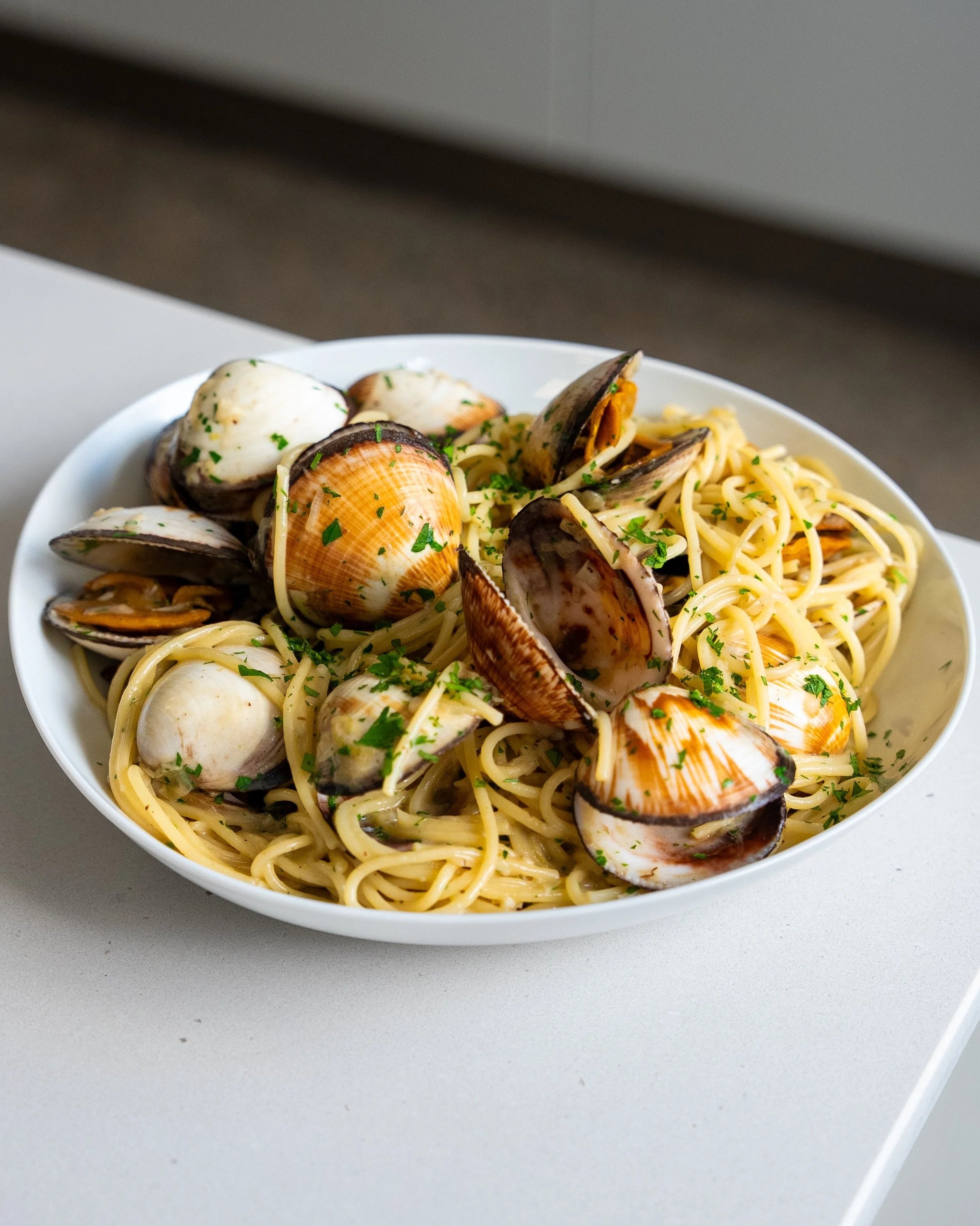 Hayden Quinn Spaghetti with Clams Recipe