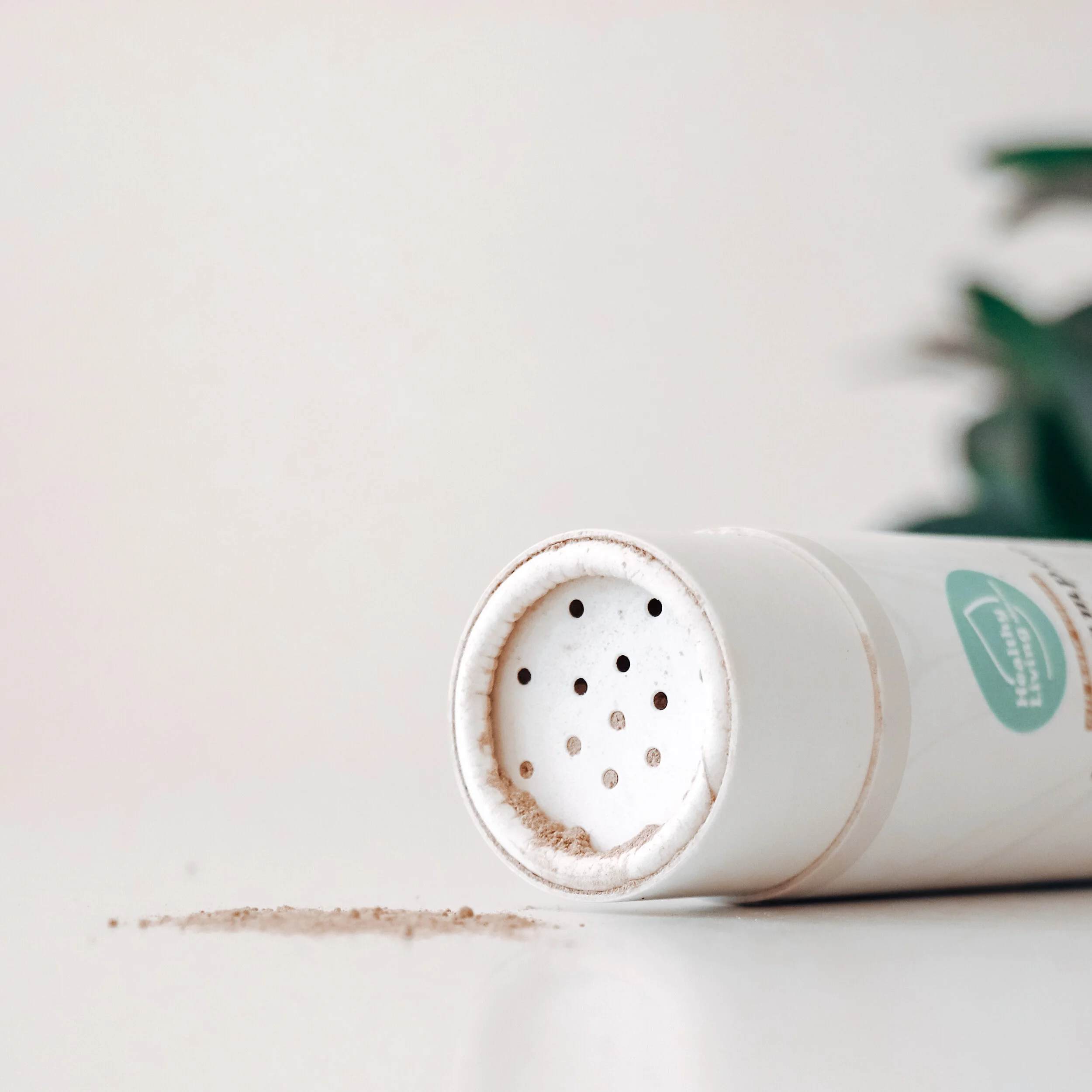 CE0E8C9B-9579-4242-B29D-A221DE54545E