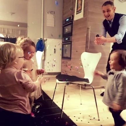 Indoor fireworks - confetti canon - over excited father